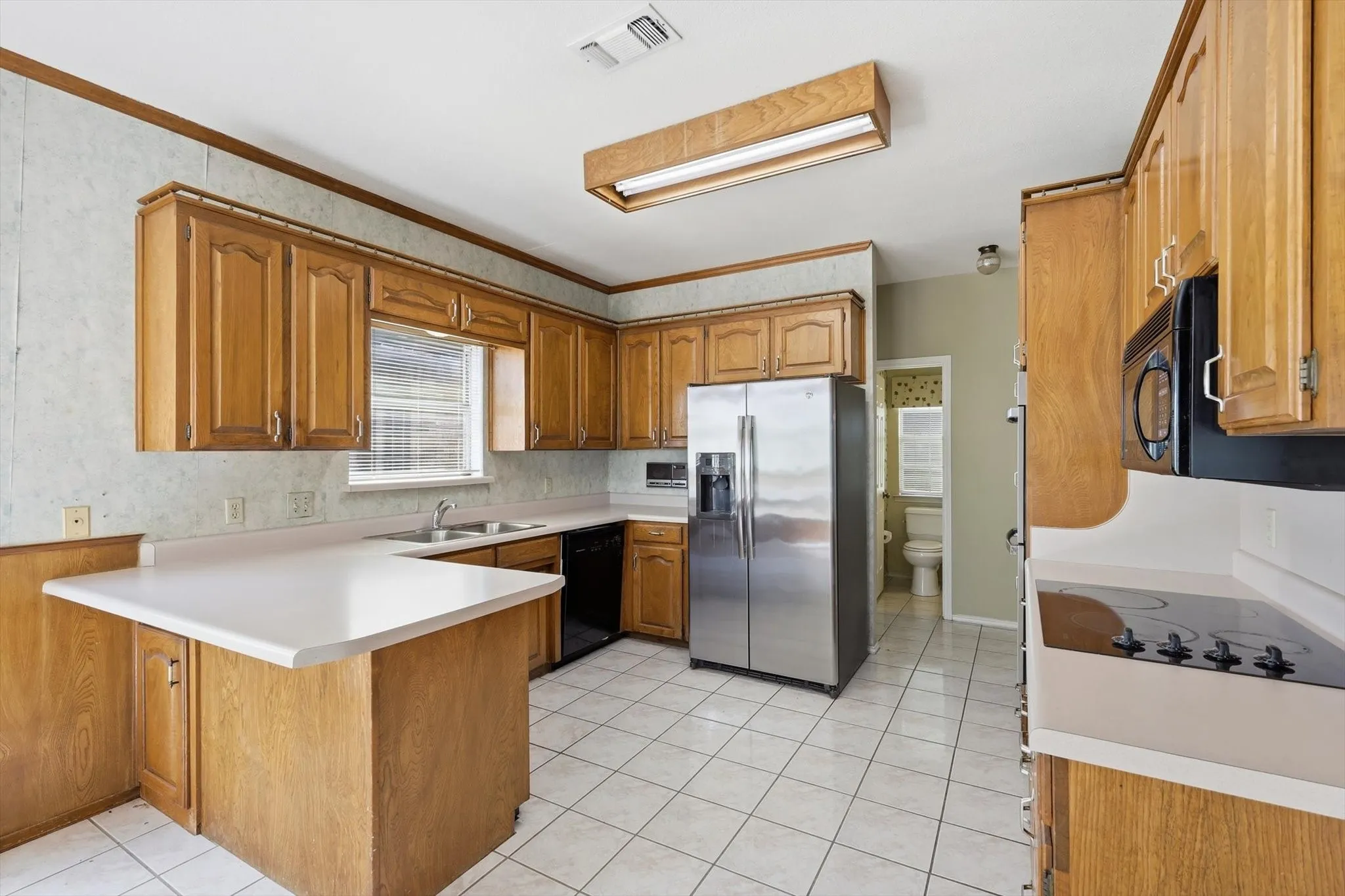 Single Family Residence For Sale in Tarrant County , 211 Bayne Road, Haslet, Texas 76052, 4 Bedroom, 3 Bathroom, 2 Garage spaces, 3,400 Sqft, built in 1985, mls#21236646, Real Estate Agent in Haslet, Homes For Sale in Tarrant county, Homes For Sale in Haslet, Realtor in Haslet Texas, Real Estate Brokerage Independent Realty Texas, Luminita Cordes Realtor