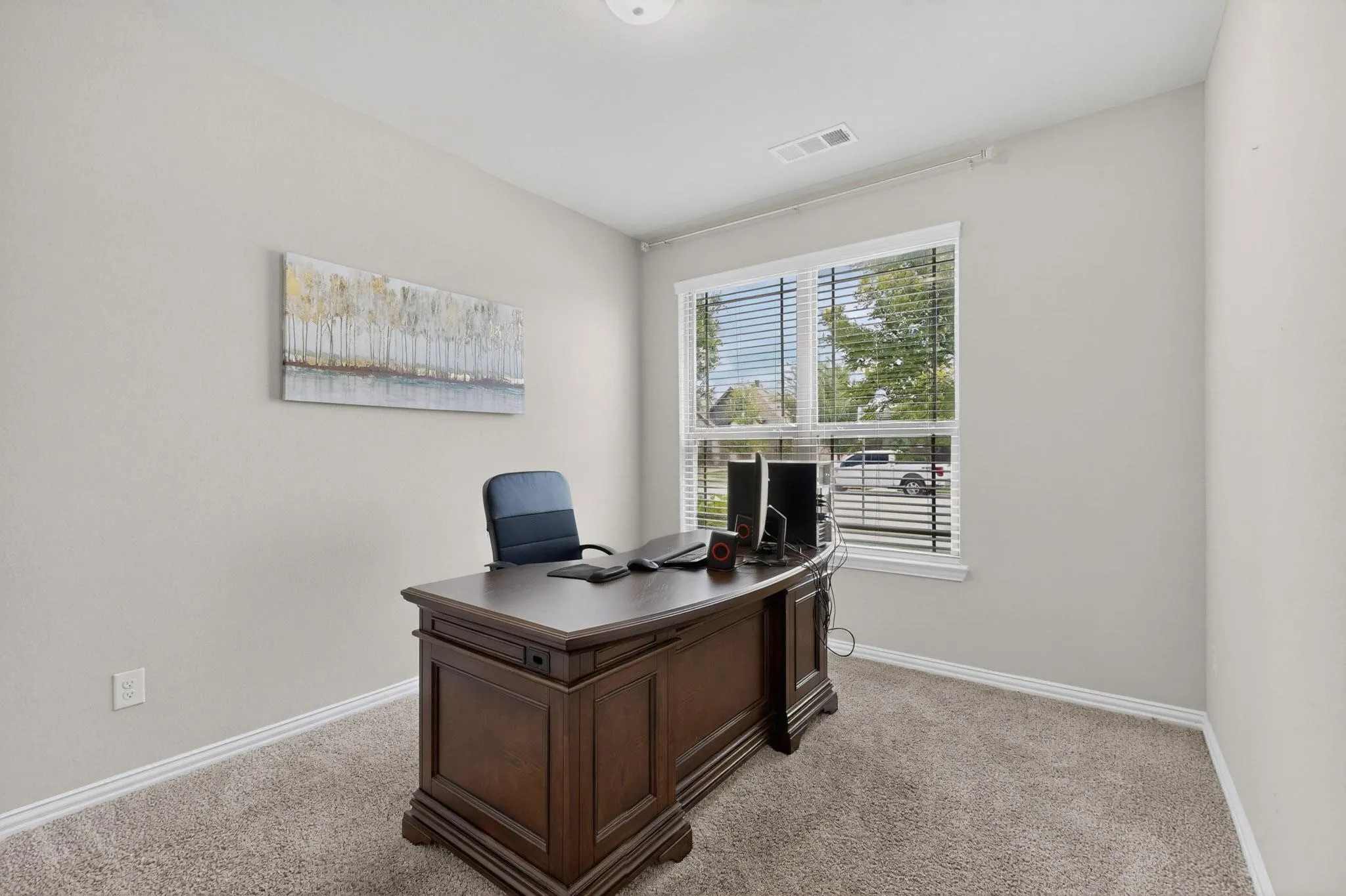 Single Family Residence For Sale in Ellis County , 73 River Oaks Boulevard, Waxahachie, Texas 75165, 4 Bedroom, 3 Bathroom, 2 Garage spaces, 3,005 Sqft, built in 2021, Preowned, mls#21234561, Real Estate Agent in Waxahachie, Homes For Sale in Ellis county, Homes For Sale in Waxahachie, Realtor in Waxahachie Texas, Real Estate Brokerage Independent Realty Texas, Luminita Cordes Realtor