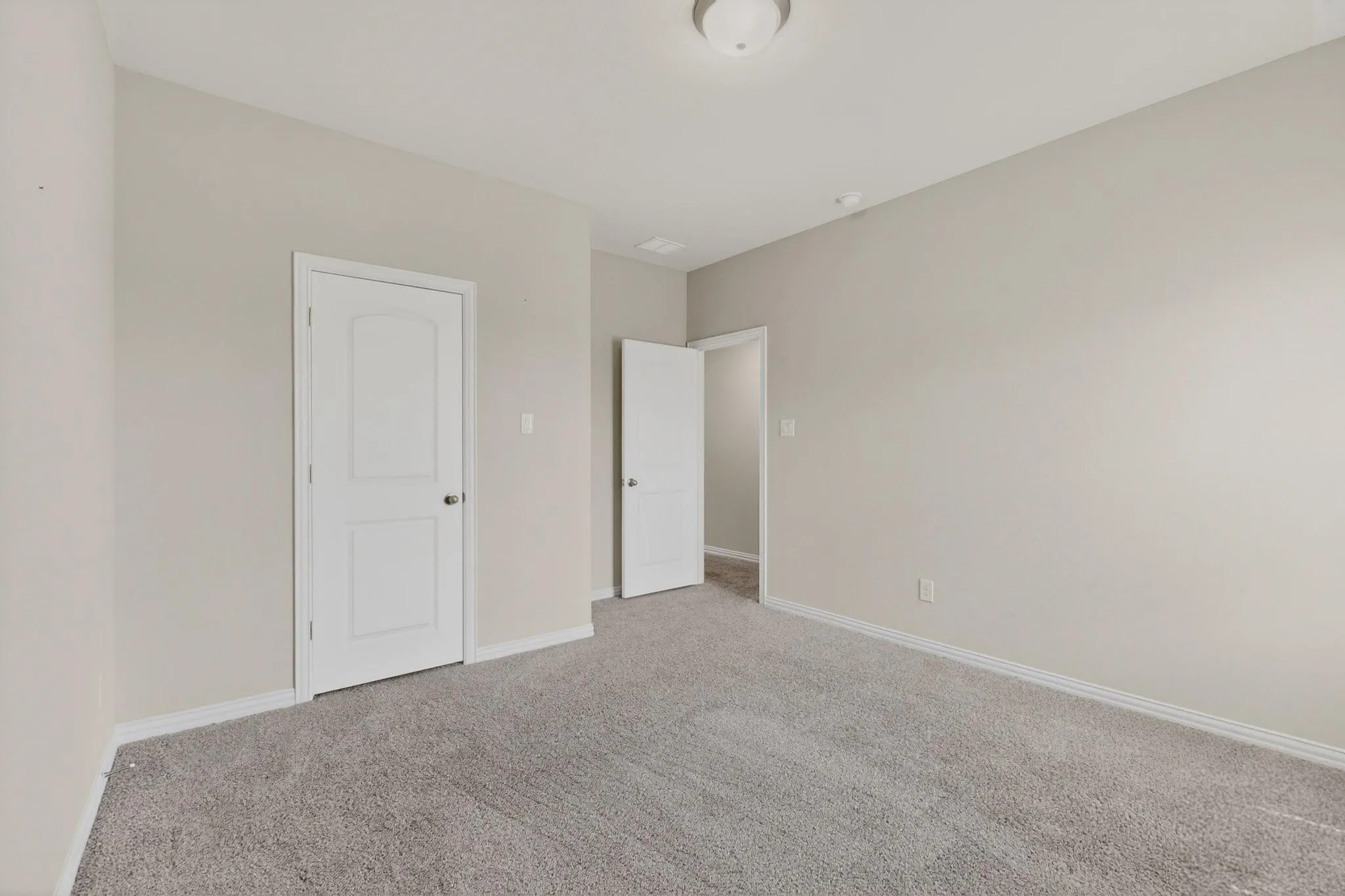 Single Family Residence For Sale in Ellis County , 73 River Oaks Boulevard, Waxahachie, Texas 75165, 4 Bedroom, 3 Bathroom, 2 Garage spaces, 3,005 Sqft, built in 2021, Preowned, mls#21234561, Real Estate Agent in Waxahachie, Homes For Sale in Ellis county, Homes For Sale in Waxahachie, Realtor in Waxahachie Texas, Real Estate Brokerage Independent Realty Texas, Luminita Cordes Realtor