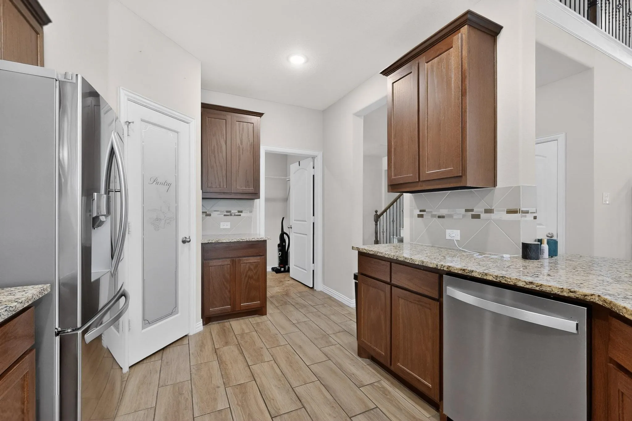 Single Family Residence For Sale in Ellis County , 73 River Oaks Boulevard, Waxahachie, Texas 75165, 4 Bedroom, 3 Bathroom, 2 Garage spaces, 3,005 Sqft, built in 2021, Preowned, mls#21234561, Real Estate Agent in Waxahachie, Homes For Sale in Ellis county, Homes For Sale in Waxahachie, Realtor in Waxahachie Texas, Real Estate Brokerage Independent Realty Texas, Luminita Cordes Realtor