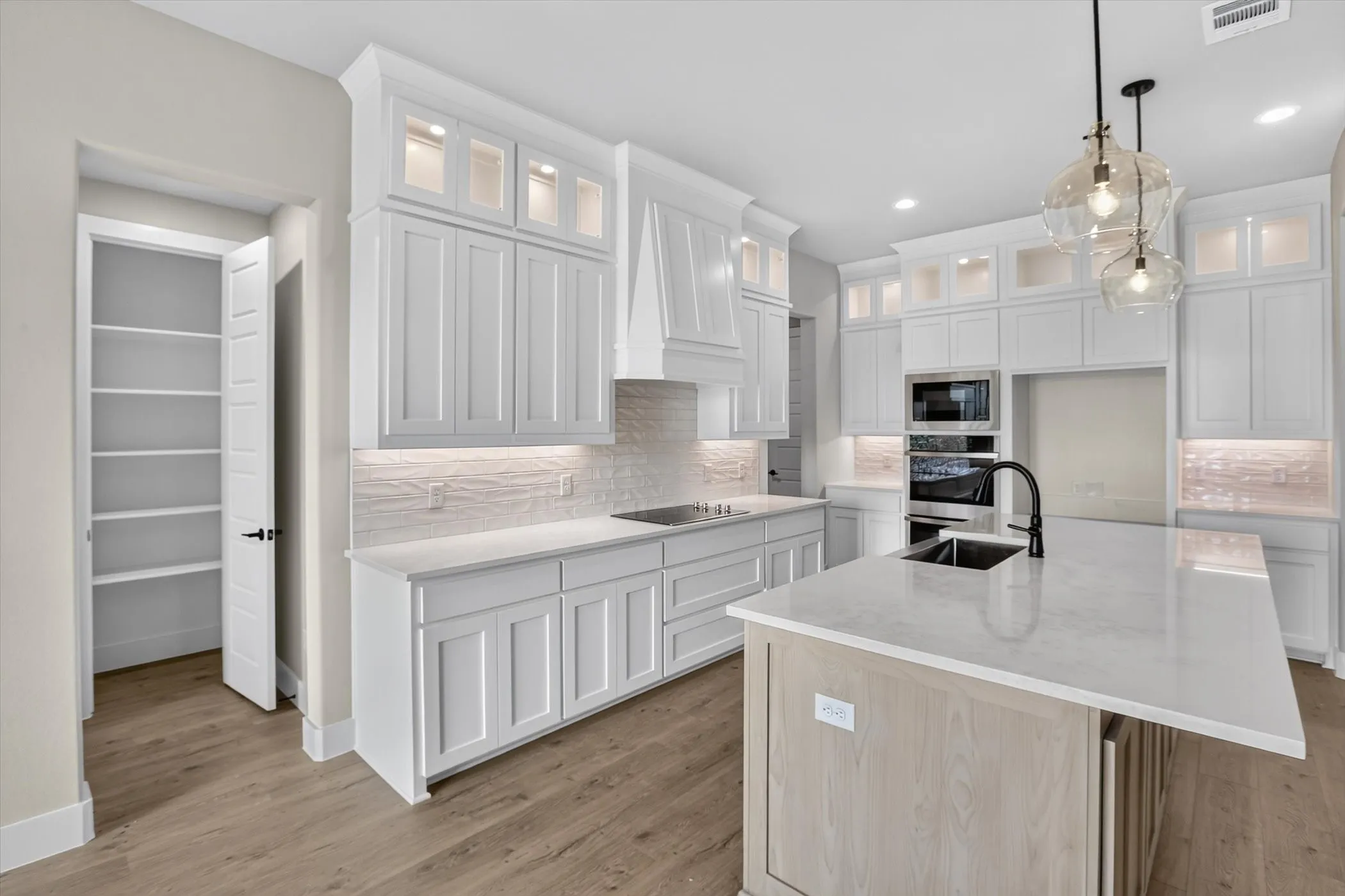 Single Family Residence For Sale in Johnson County , 140 Chapowits, Godley, Texas 76044, 3 Bedroom, 2 Bathroom, 3 Garage spaces, 2,445 Sqft, built in 2026, New Construction - Incomplete, mls#21237776, Real Estate Agent in Godley, Homes For Sale in Johnson county, Homes For Sale in Godley, Realtor in Godley Texas, Real Estate Brokerage Independent Realty Texas, Luminita Cordes Realtor