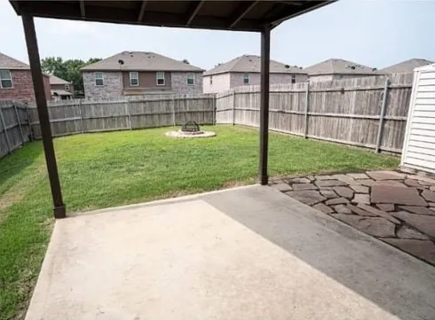 Covered back patio - Unit 823