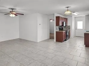Living room - Unit 821