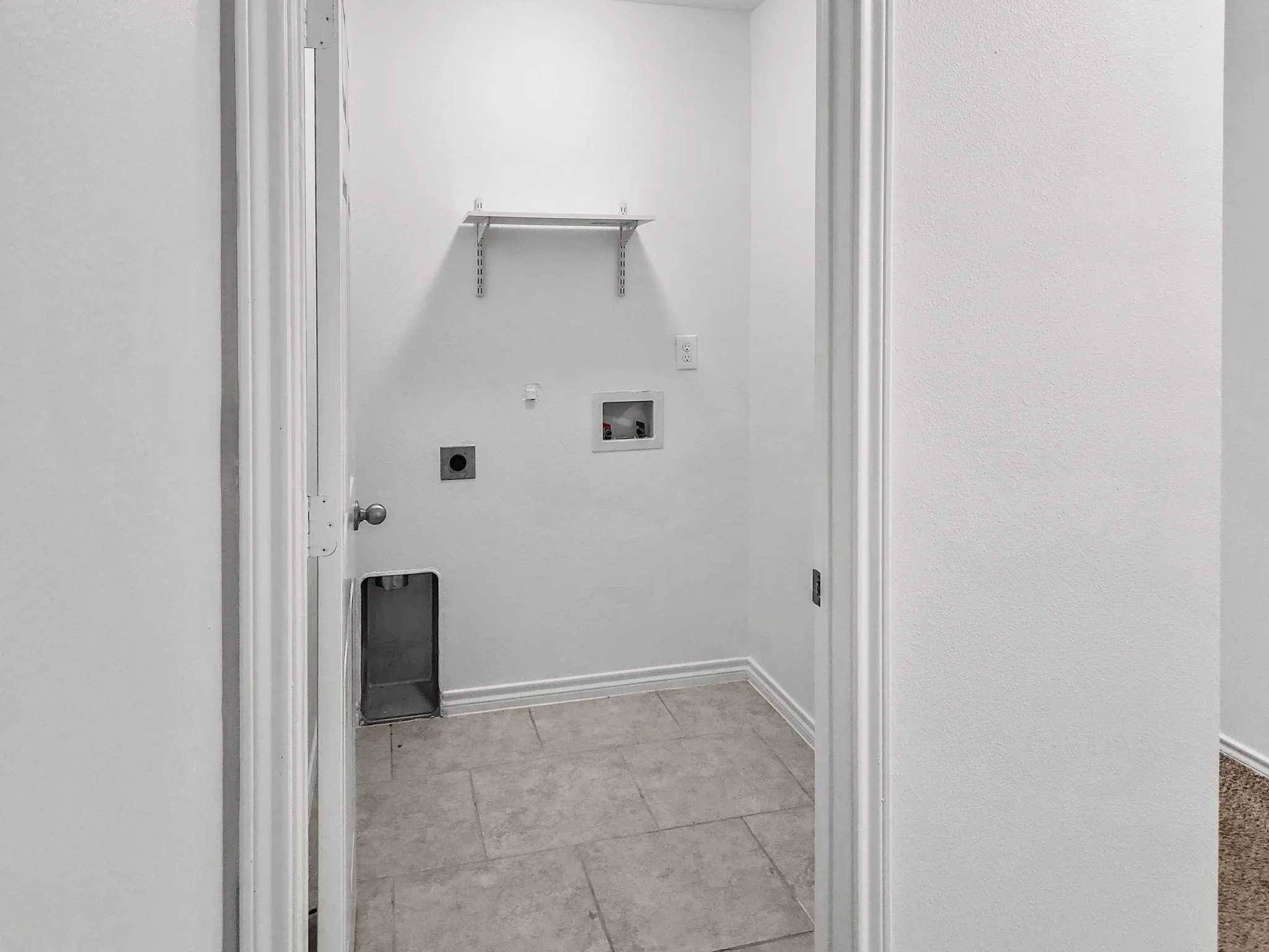 Laundry room upstairs - Unit 821