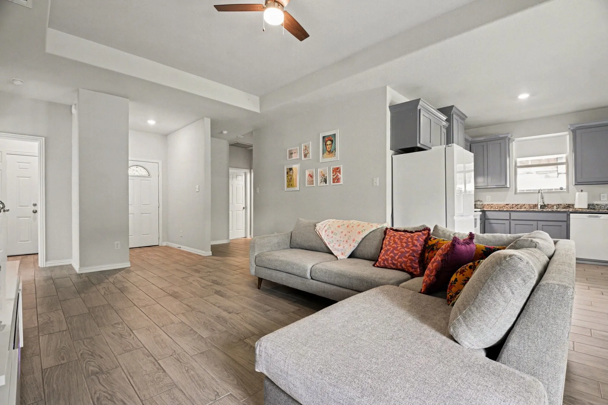 Single Family Residence For Sale in Dallas County , 8903 Eden Valley Lane, Dallas, Texas 75217, 3 Bedroom, 2 Bathroom, 2 Garage spaces, 1,536 Sqft, built in 2022, Preowned, mls#21237787, Real Estate Agent in Dallas, Homes For Sale in Dallas county, Homes For Sale in Dallas, Realtor in Dallas Texas, Real Estate Brokerage Independent Realty Texas, Luminita Cordes Realtor