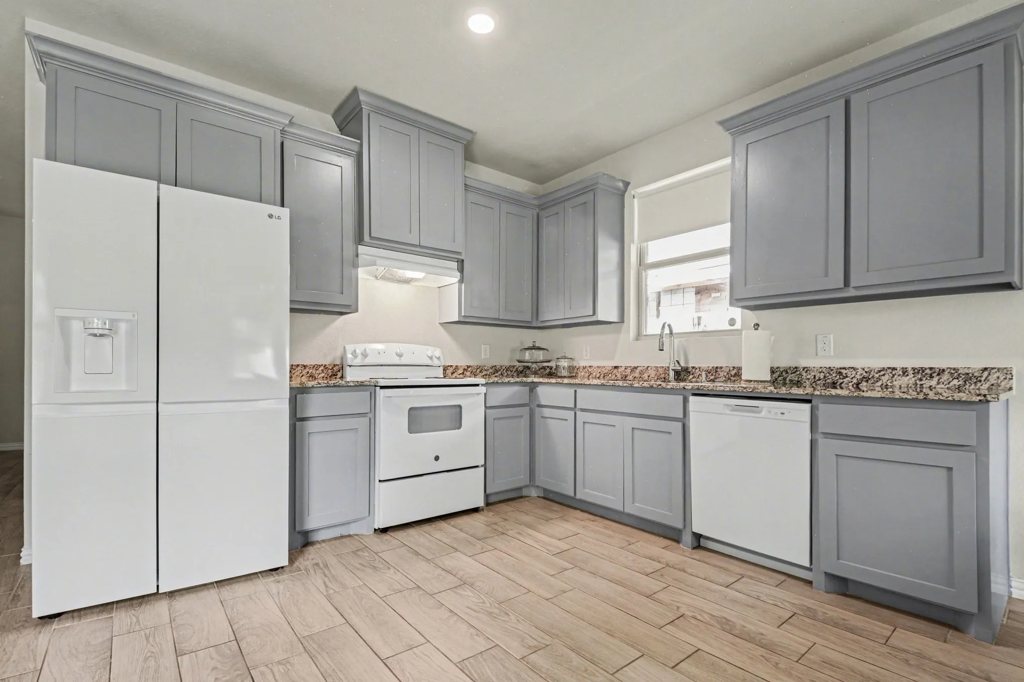 Single Family Residence For Sale in Dallas County , 8903 Eden Valley Lane, Dallas, Texas 75217, 3 Bedroom, 2 Bathroom, 2 Garage spaces, 1,536 Sqft, built in 2022, Preowned, mls#21237787, Real Estate Agent in Dallas, Homes For Sale in Dallas county, Homes For Sale in Dallas, Realtor in Dallas Texas, Real Estate Brokerage Independent Realty Texas, Luminita Cordes Realtor