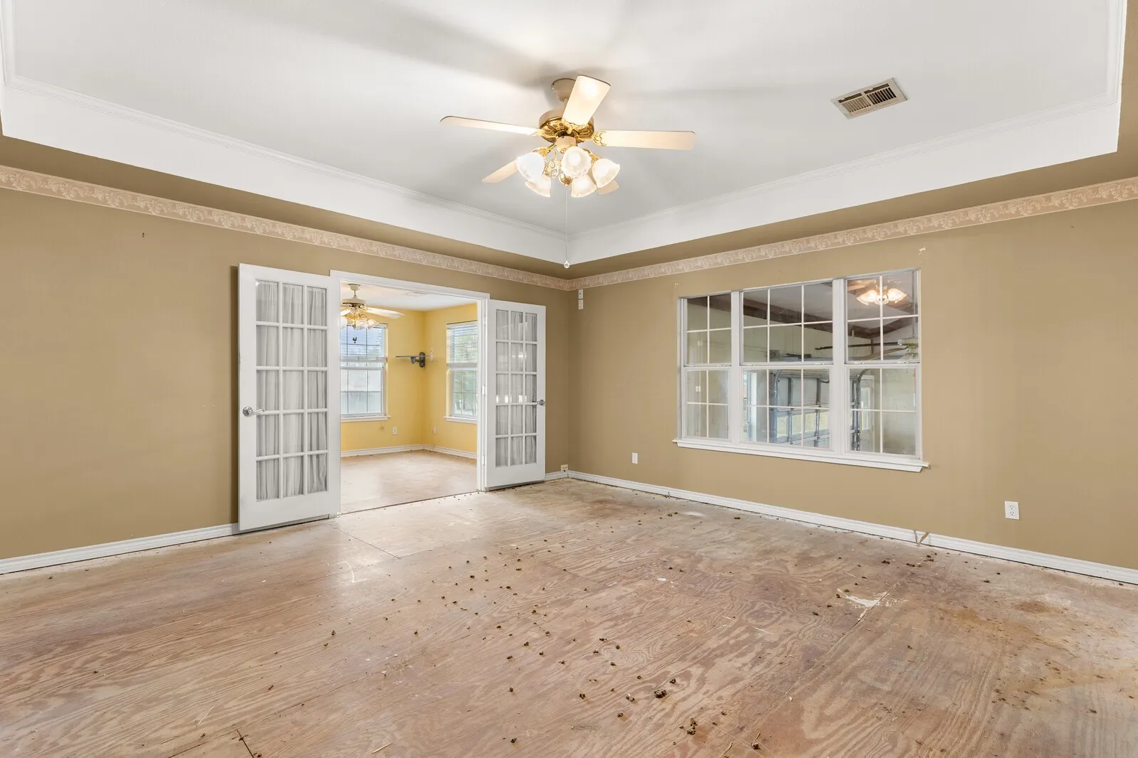 Single Family Residence For Sale in Bosque County , 589 County Road 4150, Clifton, Texas 76634, 3 Bedroom, 3 Bathroom, 2 Garage spaces, 2,244 Sqft, built in 1945, mls#21237805, Real Estate Agent in Clifton, Homes For Sale in Bosque county, Homes For Sale in Clifton, Realtor in Clifton Texas, Real Estate Brokerage Independent Realty Texas, Luminita Cordes Realtor