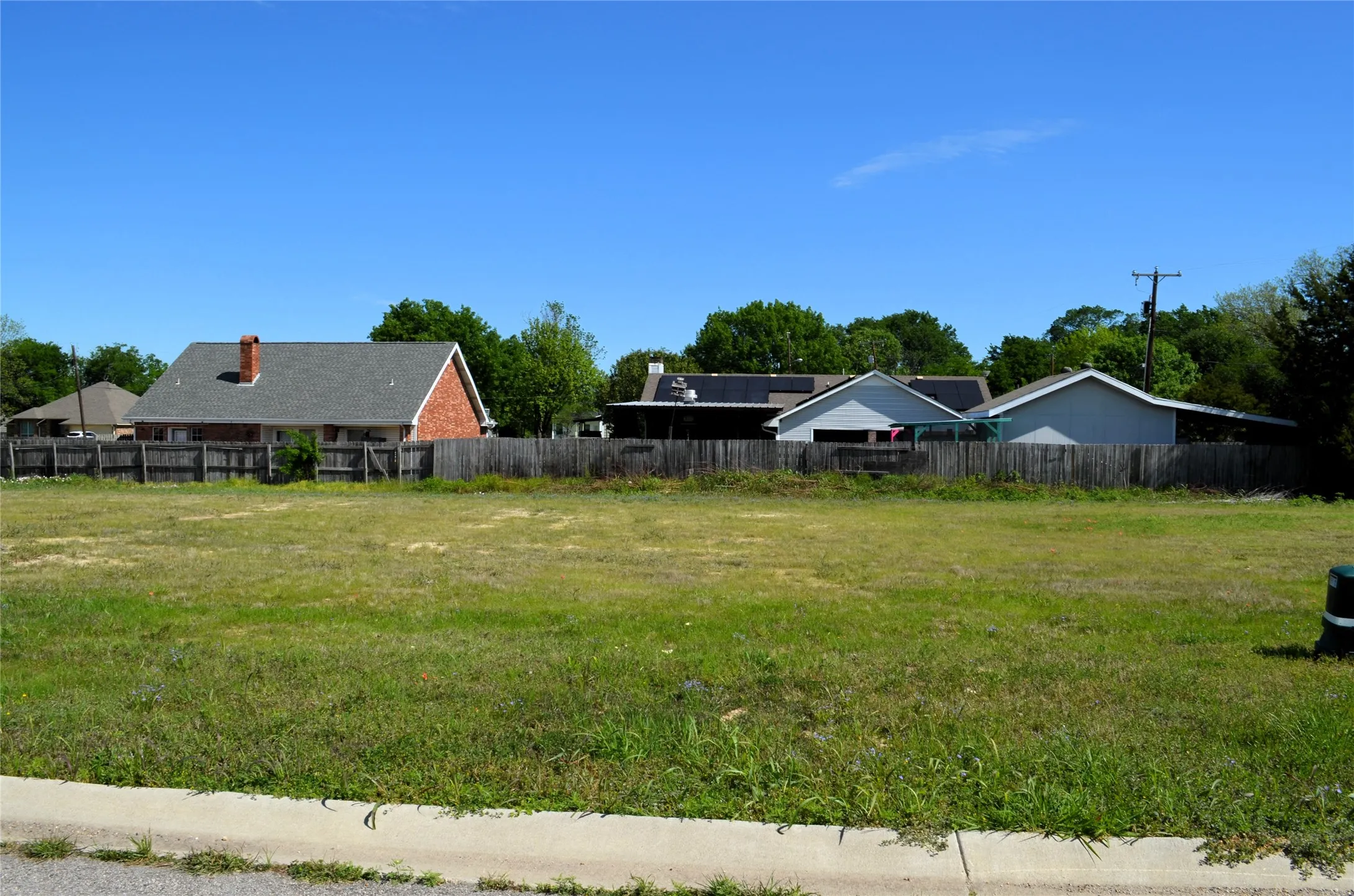 Unimproved Land For Sale in Kaufman County , 304 Preston Road, Mabank, Texas 75147, 0, 0, Garage spaces, 0 Sqft, built in 0, mls#21237810, Real Estate Agent in Mabank, Homes For Sale in Kaufman county, Homes For Sale in Mabank, Realtor in Mabank Texas, Real Estate Brokerage Independent Realty Texas, Luminita Cordes Realtor