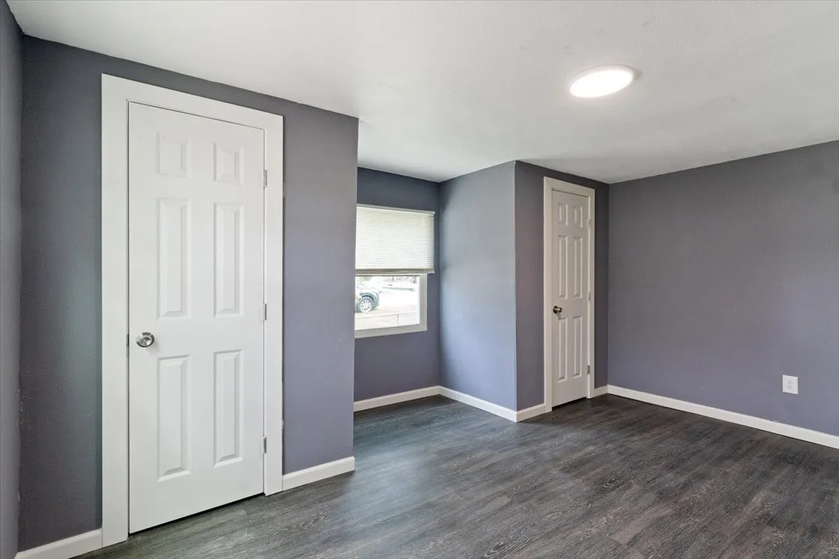 Mobile Home For Sale in Parker County , 211 Kickapoo Trail, Weatherford, Texas 76087, 5 Bedroom, 2 Bathroom, 2 Garage spaces, 1,459 Sqft, built in 1997, mls#21232173, Real Estate Agent in Weatherford, Homes For Sale in Parker county, Homes For Sale in Weatherford, Realtor in Weatherford Texas, Real Estate Brokerage Independent Realty Texas, Luminita Cordes Realtor