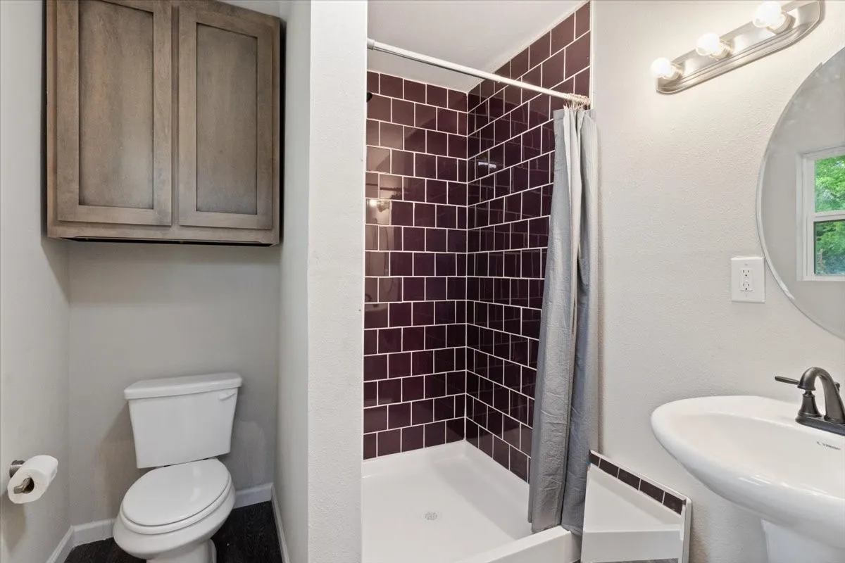 Mobile Home For Sale in Parker County , 211 Kickapoo Trail, Weatherford, Texas 76087, 5 Bedroom, 2 Bathroom, 2 Garage spaces, 1,459 Sqft, built in 1997, mls#21232173, Real Estate Agent in Weatherford, Homes For Sale in Parker county, Homes For Sale in Weatherford, Realtor in Weatherford Texas, Real Estate Brokerage Independent Realty Texas, Luminita Cordes Realtor