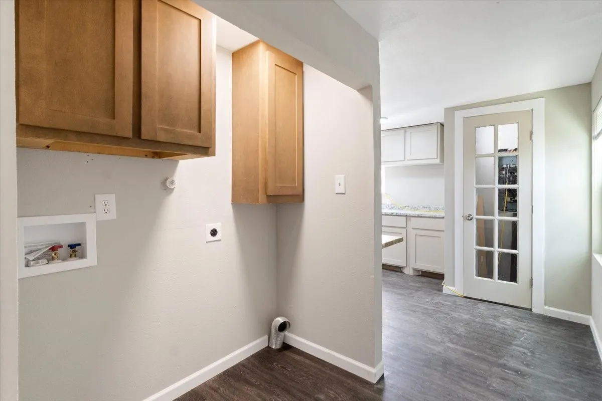 Mobile Home For Sale in Parker County , 211 Kickapoo Trail, Weatherford, Texas 76087, 5 Bedroom, 2 Bathroom, 2 Garage spaces, 1,459 Sqft, built in 1997, mls#21232173, Real Estate Agent in Weatherford, Homes For Sale in Parker county, Homes For Sale in Weatherford, Realtor in Weatherford Texas, Real Estate Brokerage Independent Realty Texas, Luminita Cordes Realtor