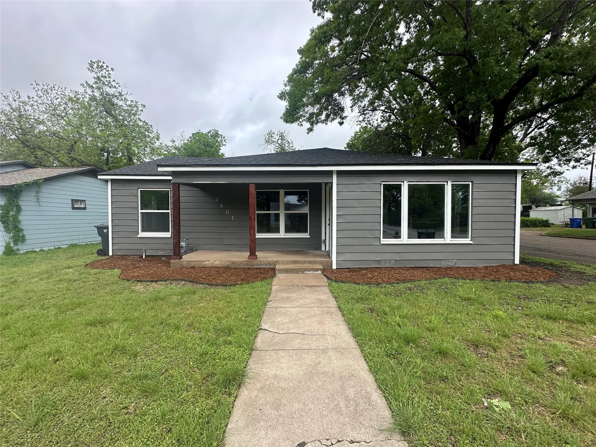 Single Family Residence For Sale in Mc Lennan County , 3401 Windsor Avenue, Waco, Texas 76708, 3 Bedroom, 1 Bathroom, 2 Garage spaces, 1,416 Sqft, built in 1952, mls#21237740, Real Estate Agent in Waco, Homes For Sale in Mc Lennan county, Homes For Sale in Waco, Realtor in Waco Texas, Real Estate Brokerage Independent Realty Texas, Luminita Cordes Realtor