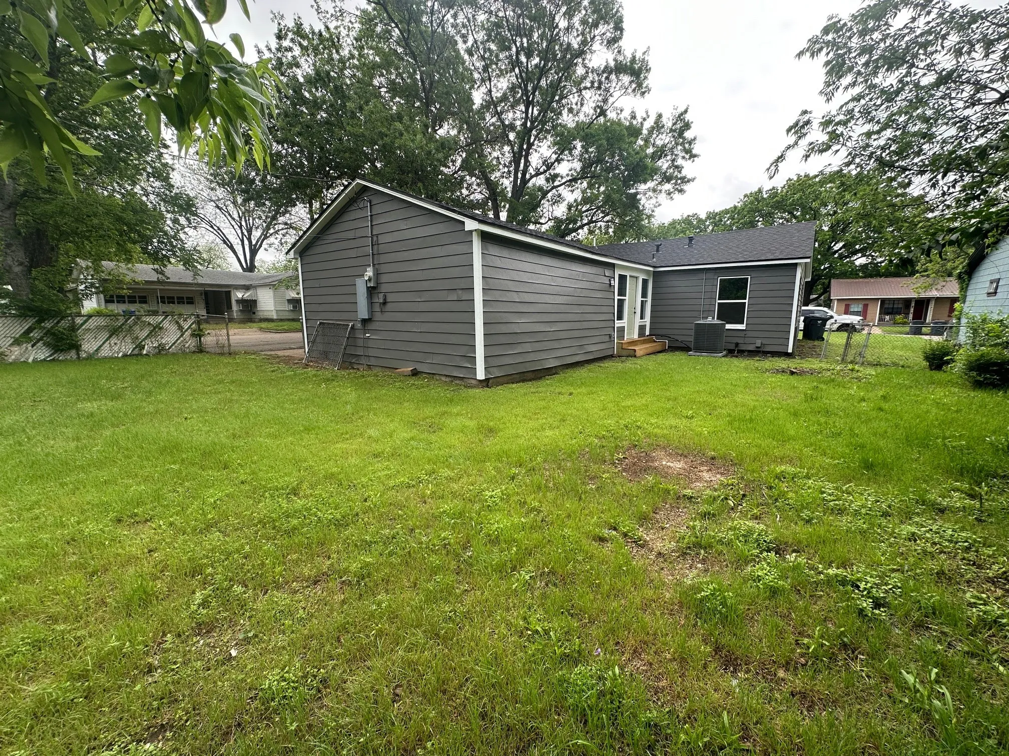 Single Family Residence For Sale in Mc Lennan County , 3401 Windsor Avenue, Waco, Texas 76708, 3 Bedroom, 1 Bathroom, 2 Garage spaces, 1,416 Sqft, built in 1952, mls#21237740, Real Estate Agent in Waco, Homes For Sale in Mc Lennan county, Homes For Sale in Waco, Realtor in Waco Texas, Real Estate Brokerage Independent Realty Texas, Luminita Cordes Realtor