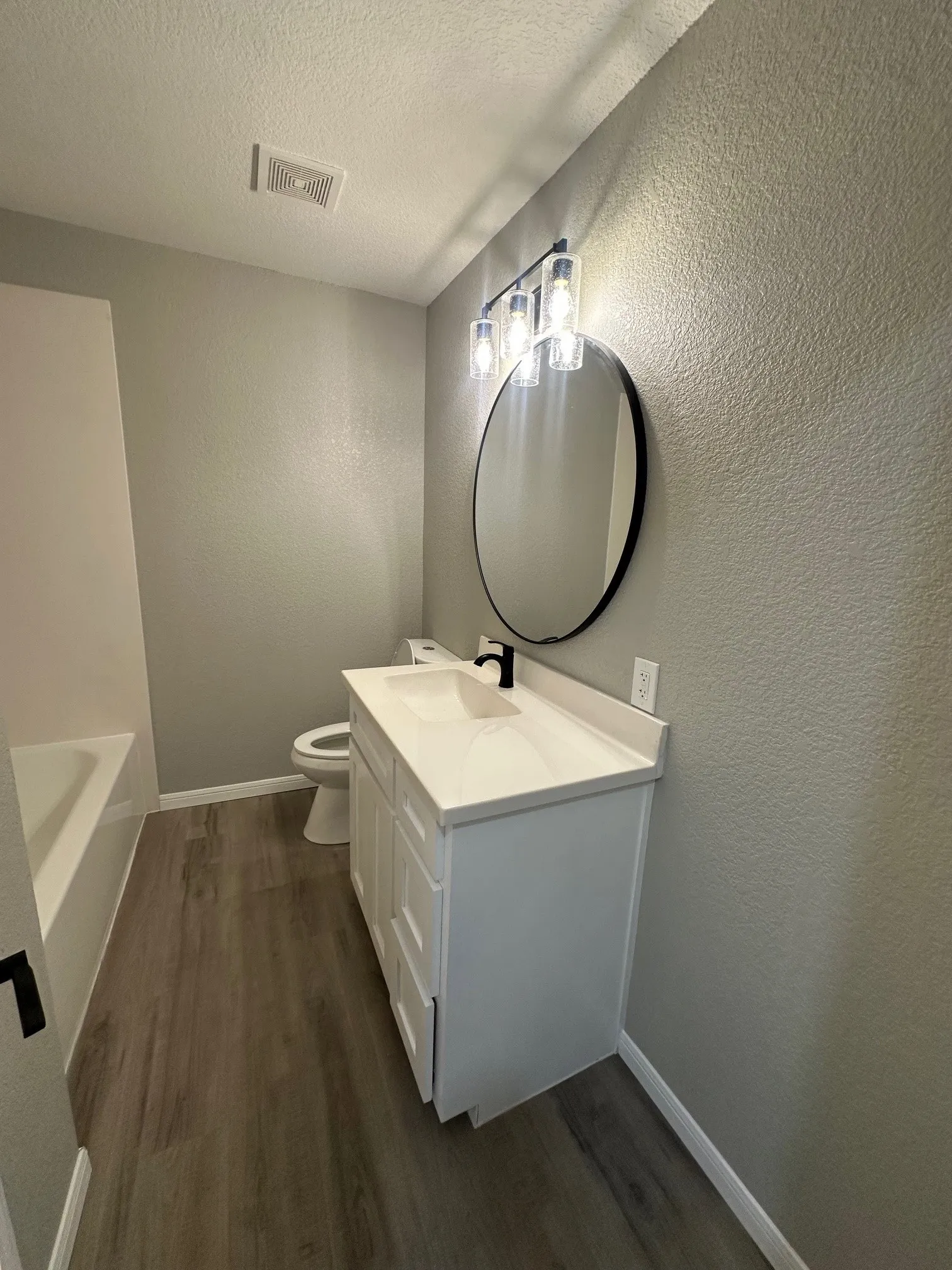 Single Family Residence For Sale in Mc Lennan County , 3401 Windsor Avenue, Waco, Texas 76708, 3 Bedroom, 1 Bathroom, 2 Garage spaces, 1,416 Sqft, built in 1952, mls#21237740, Real Estate Agent in Waco, Homes For Sale in Mc Lennan county, Homes For Sale in Waco, Realtor in Waco Texas, Real Estate Brokerage Independent Realty Texas, Luminita Cordes Realtor