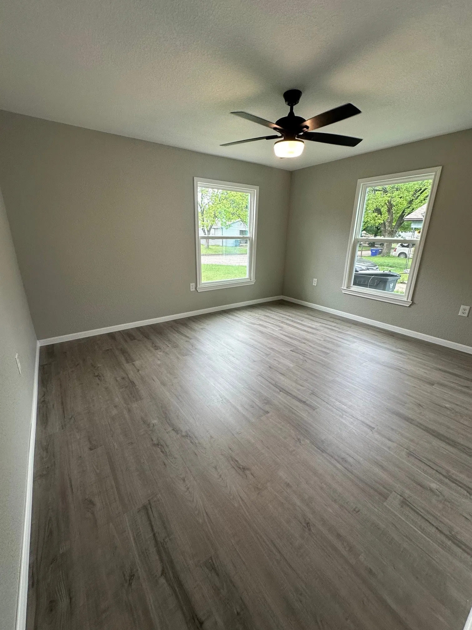 Single Family Residence For Sale in Mc Lennan County , 3401 Windsor Avenue, Waco, Texas 76708, 3 Bedroom, 1 Bathroom, 2 Garage spaces, 1,416 Sqft, built in 1952, mls#21237740, Real Estate Agent in Waco, Homes For Sale in Mc Lennan county, Homes For Sale in Waco, Realtor in Waco Texas, Real Estate Brokerage Independent Realty Texas, Luminita Cordes Realtor