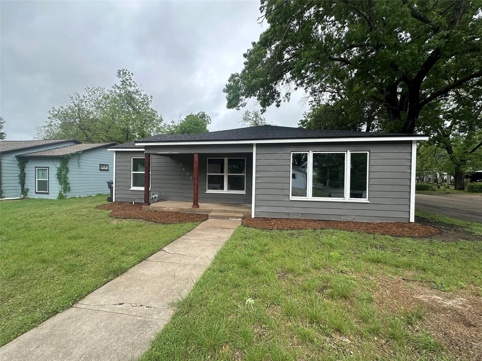 Single Family Residence For Sale in Mc Lennan County , 3401 Windsor Avenue, Waco, Texas 76708, 3 Bedroom, 1 Bathroom, 2 Garage spaces, 1,416 Sqft, built in 1952, mls#21237740, Real Estate Agent in Waco, Homes For Sale in Mc Lennan county, Homes For Sale in Waco, Realtor in Waco Texas, Real Estate Brokerage Independent Realty Texas, Luminita Cordes Realtor