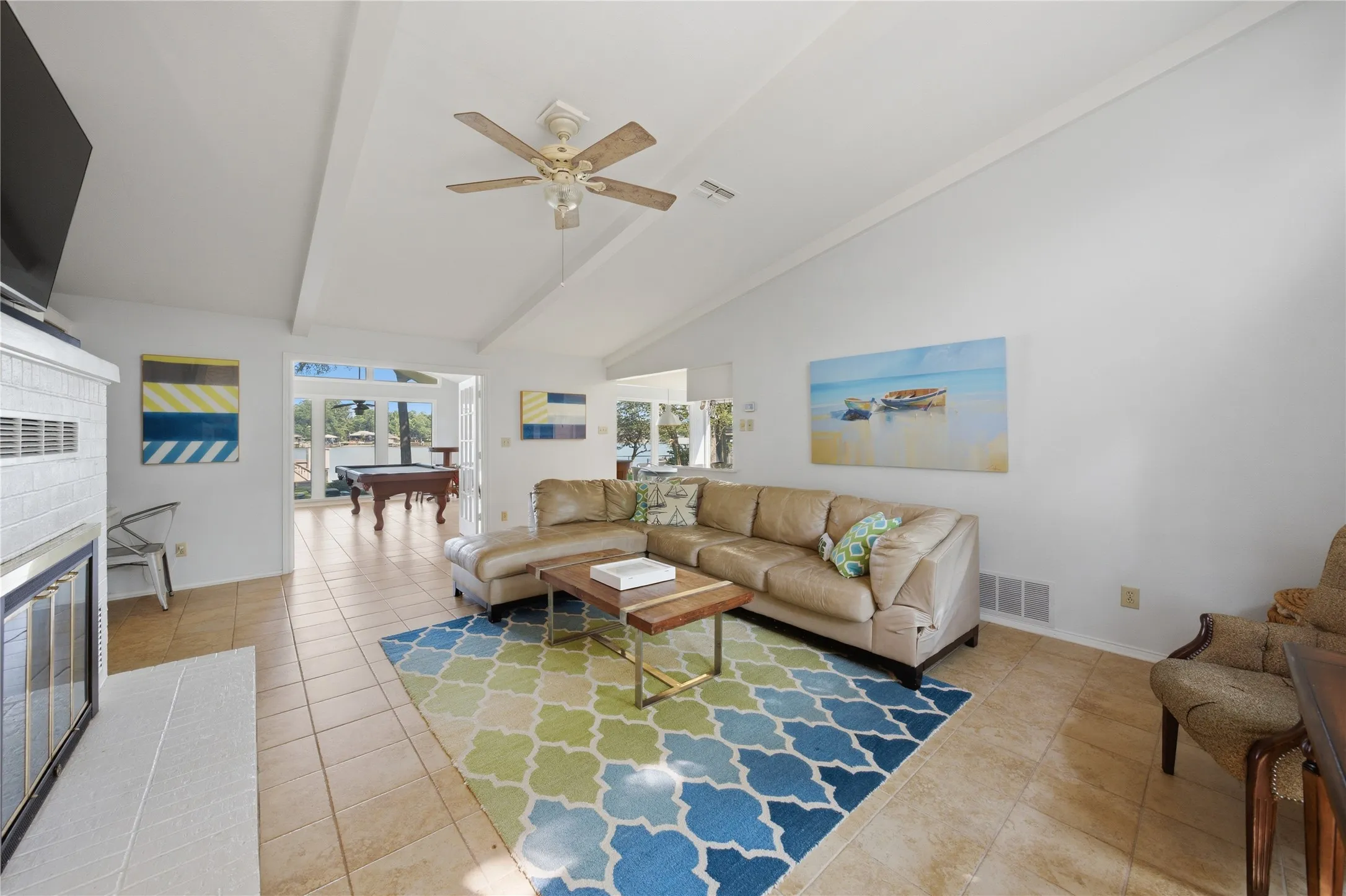 Single Family Residence For Sale in Henderson County , 116 Camino Robles Street, Gun Barrel City, Texas 75156, 3 Bedroom, 3 Bathroom, 2 Garage spaces, 1,872 Sqft, built in 1983, Preowned, mls#21237880, Real Estate Agent in Gun Barrel City, Homes For Sale in Henderson county, Homes For Sale in Gun Barrel City, Realtor in Gun Barrel City Texas, Real Estate Brokerage Independent Realty Texas, Luminita Cordes Realtor
