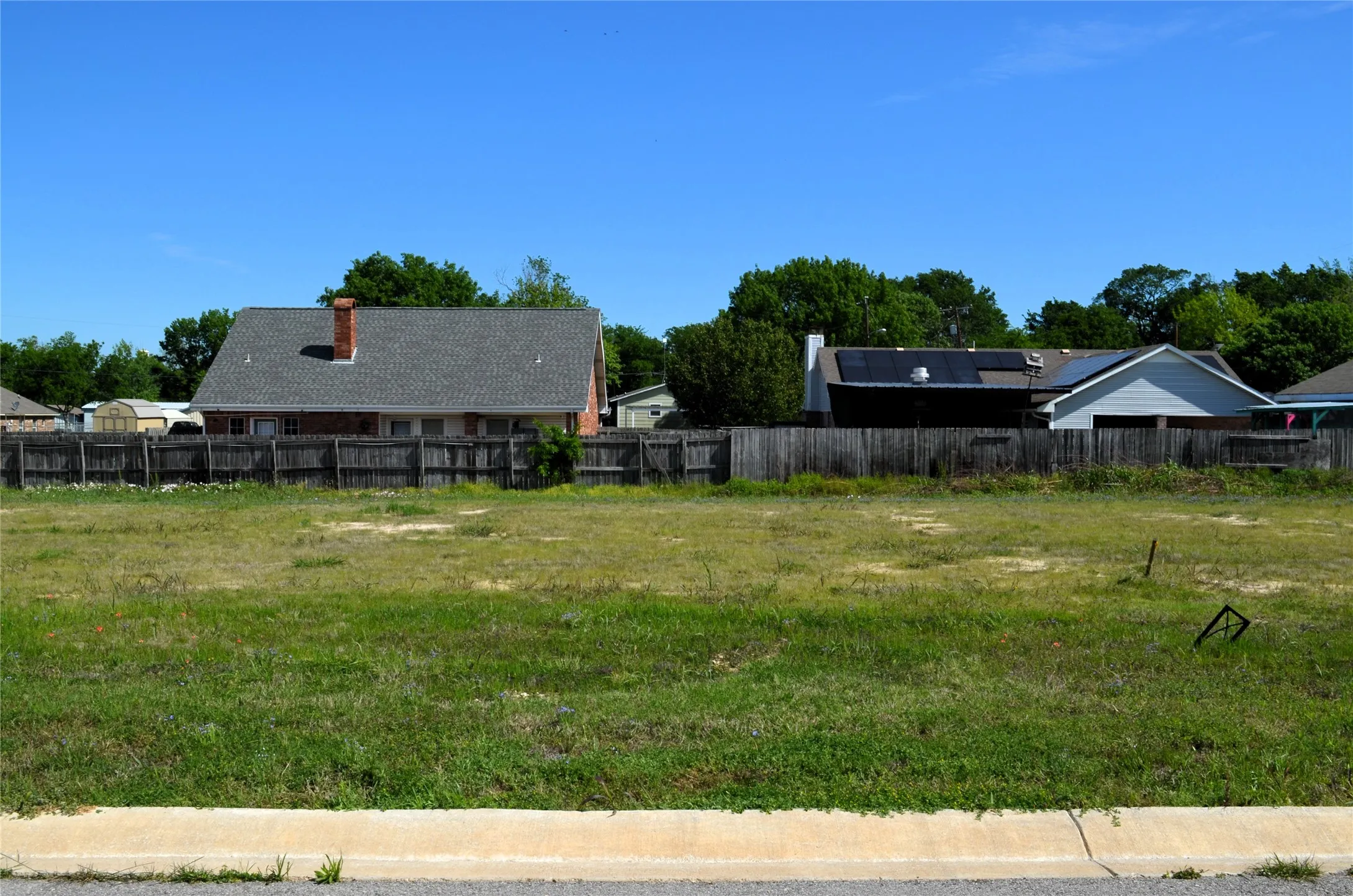 Unimproved Land For Sale in Kaufman County , 308 Preston Road, Mabank, Texas 75147, 0, 0, Garage spaces, 0 Sqft, built in 0, mls#21237894, Real Estate Agent in Mabank, Homes For Sale in Kaufman county, Homes For Sale in Mabank, Realtor in Mabank Texas, Real Estate Brokerage Independent Realty Texas, Luminita Cordes Realtor
