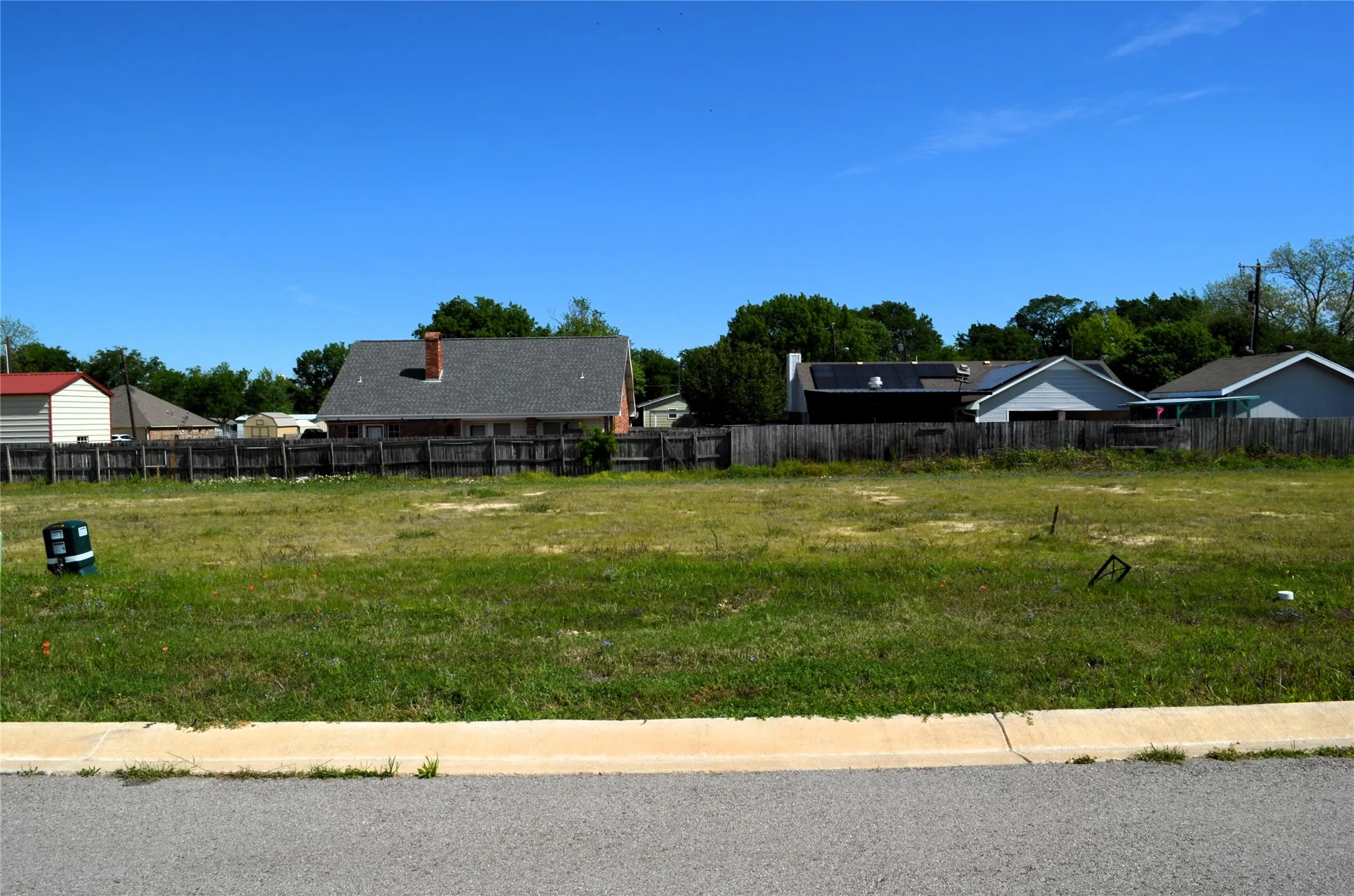 Unimproved Land For Sale in Kaufman County , 308 Preston Road, Mabank, Texas 75147, 0, 0, Garage spaces, 0 Sqft, built in 0, mls#21237894, Real Estate Agent in Mabank, Homes For Sale in Kaufman county, Homes For Sale in Mabank, Realtor in Mabank Texas, Real Estate Brokerage Independent Realty Texas, Luminita Cordes Realtor