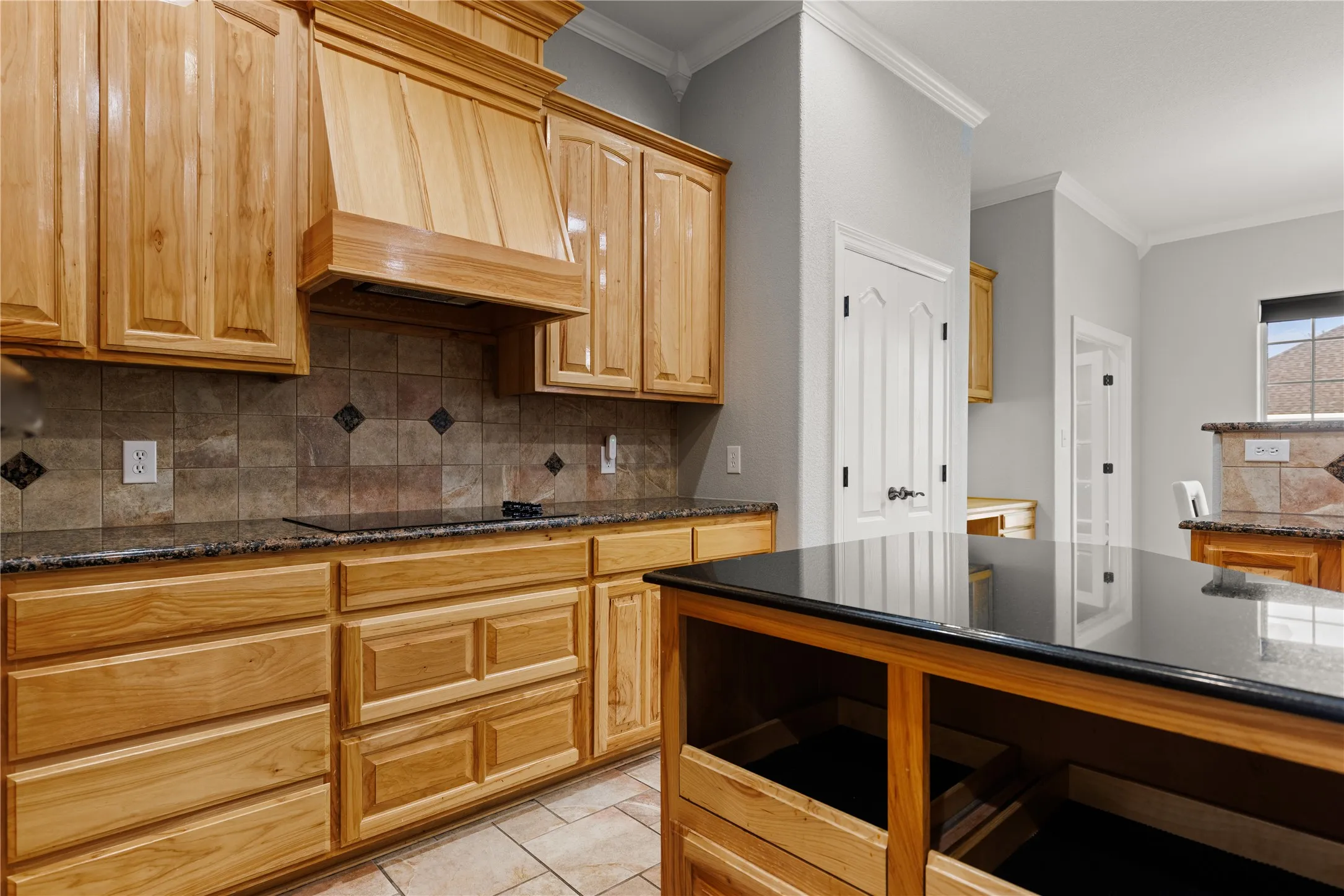 Single Family Residence For Sale in Mc Lennan County , 937 Queen Elizabeth Drive, Mc Gregor, Texas 76657, 4 Bedroom, 3 Bathroom, 3 Garage spaces, 2,919 Sqft, built in 2006, Preowned, mls#21237832, Real Estate Agent in Mc Gregor, Homes For Sale in Mc Lennan county, Homes For Sale in Mc Gregor, Realtor in Mc Gregor Texas, Real Estate Brokerage Independent Realty Texas, Luminita Cordes Realtor