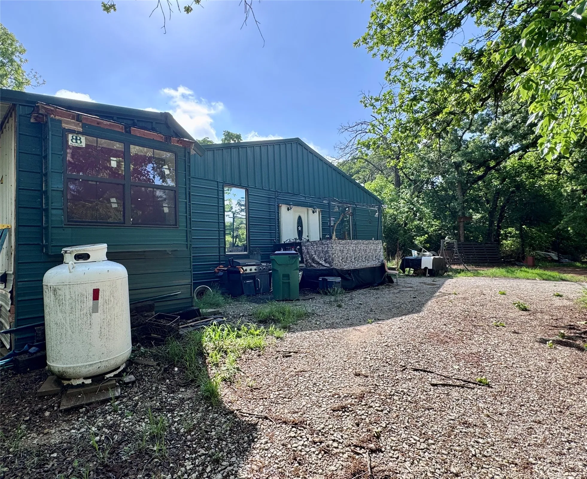 Single Family Residence For Sale in Montague County , 252 Nocona Drive, Nocona, Texas 76255, 3 Bedroom, 2 Bathroom, 2 Garage spaces, 2,240 Sqft, built in 2012, Preowned, mls#21237929, Real Estate Agent in Nocona, Homes For Sale in Montague county, Homes For Sale in Nocona, Realtor in Nocona Texas, Real Estate Brokerage Independent Realty Texas, Luminita Cordes Realtor