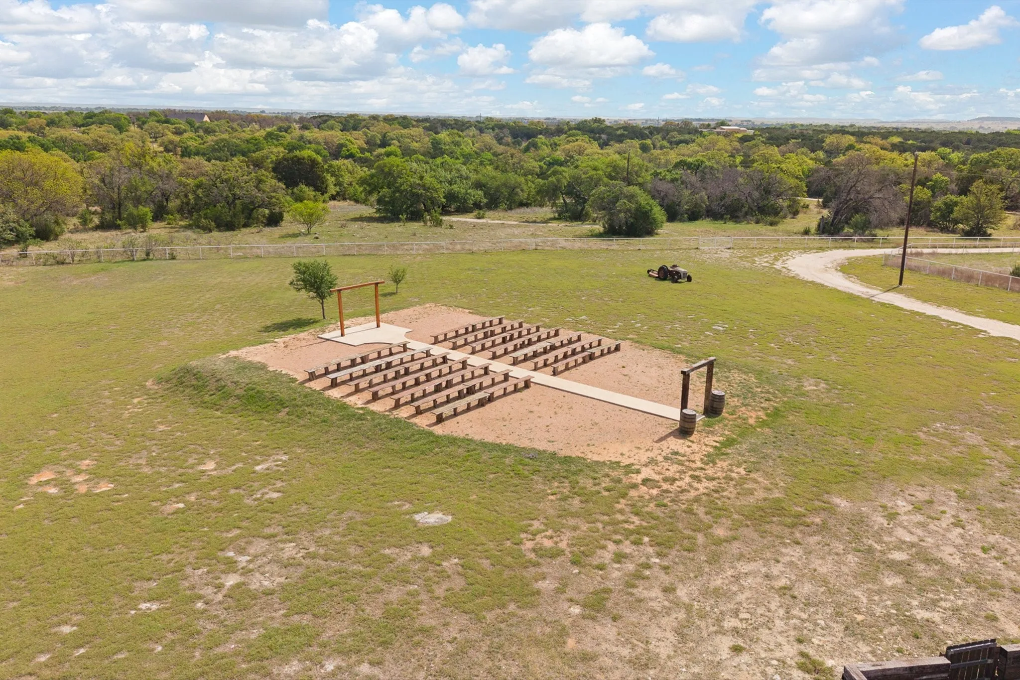 Single Family Residence For Sale in Bosque County , 3119 CR 2730, Glen Rose, Texas 76043, 2 Bedroom, 6 Bathroom, Garage spaces, 3,400 Sqft, built in 2017, Preowned, mls#21237913, Real Estate Agent in Glen Rose, Homes For Sale in Bosque county, Homes For Sale in Glen Rose, Realtor in Glen Rose Texas, Real Estate Brokerage Independent Realty Texas, Luminita Cordes Realtor