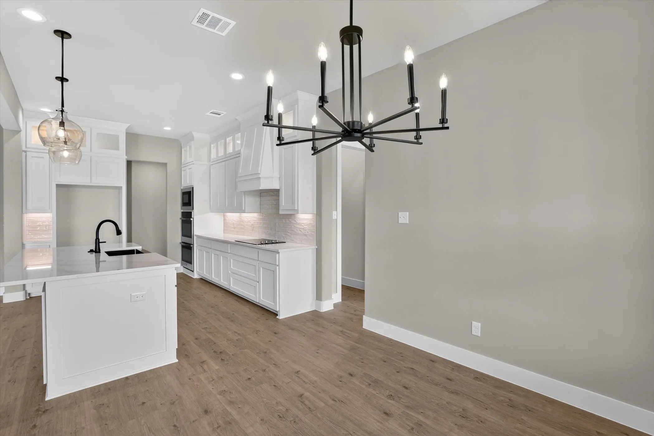 Single Family Residence For Sale in Johnson County , 136 Chapowits, Godley, Texas 76044, 3 Bedroom, 3 Bathroom, 3 Garage spaces, 2,218 Sqft, built in 2026, New Construction - Incomplete, mls#21237943, Real Estate Agent in Godley, Homes For Sale in Johnson county, Homes For Sale in Godley, Realtor in Godley Texas, Real Estate Brokerage Independent Realty Texas, Luminita Cordes Realtor
