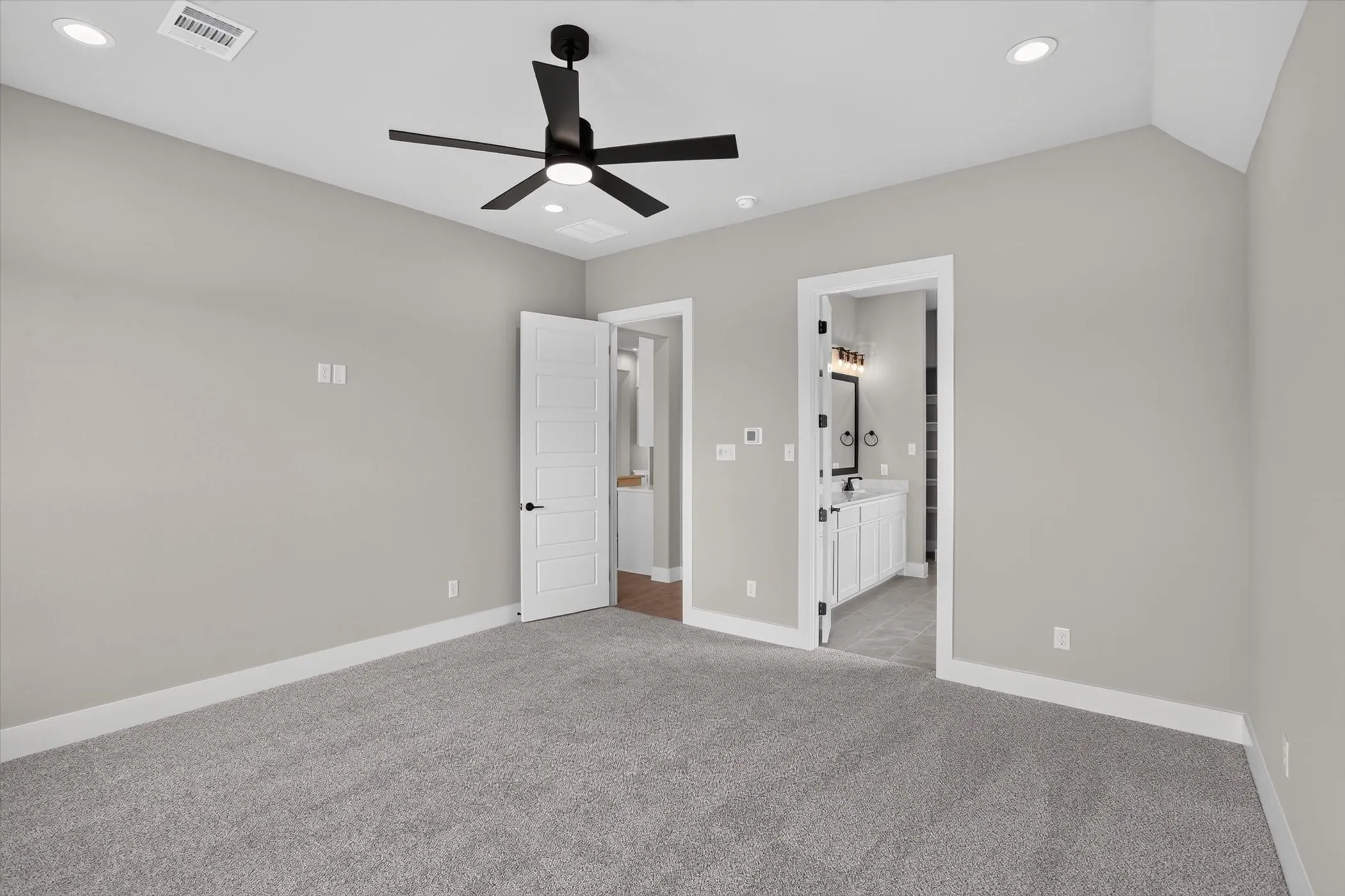 Single Family Residence For Sale in Johnson County , 136 Chapowits, Godley, Texas 76044, 3 Bedroom, 3 Bathroom, 3 Garage spaces, 2,218 Sqft, built in 2026, New Construction - Incomplete, mls#21237943, Real Estate Agent in Godley, Homes For Sale in Johnson county, Homes For Sale in Godley, Realtor in Godley Texas, Real Estate Brokerage Independent Realty Texas, Luminita Cordes Realtor