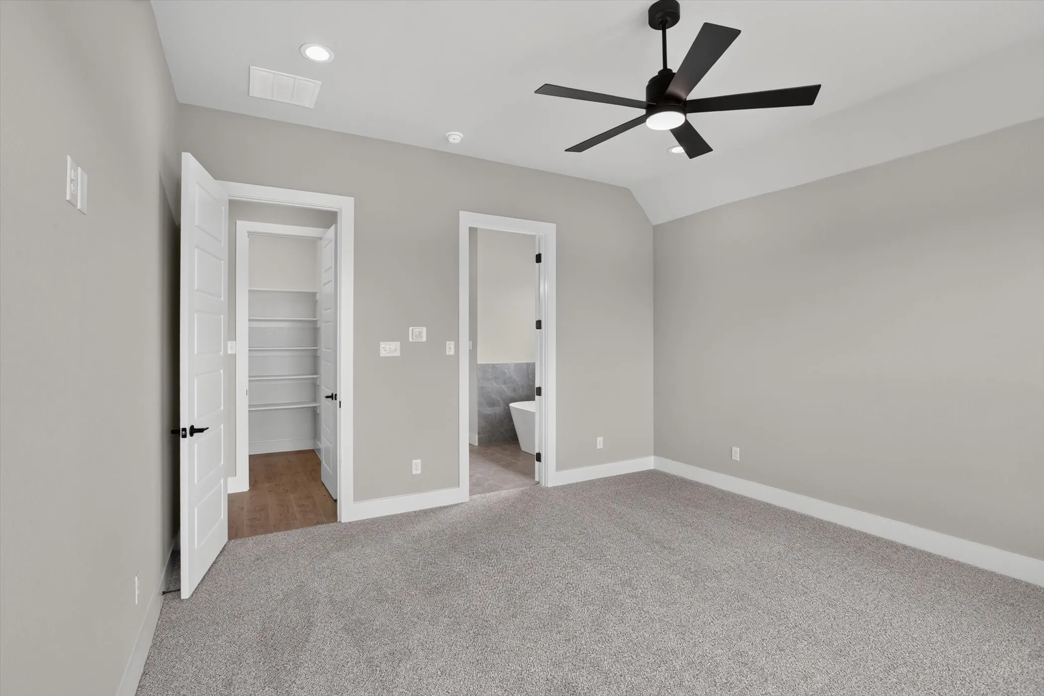 Single Family Residence For Sale in Johnson County , 136 Chapowits, Godley, Texas 76044, 3 Bedroom, 3 Bathroom, 3 Garage spaces, 2,218 Sqft, built in 2026, New Construction - Incomplete, mls#21237943, Real Estate Agent in Godley, Homes For Sale in Johnson county, Homes For Sale in Godley, Realtor in Godley Texas, Real Estate Brokerage Independent Realty Texas, Luminita Cordes Realtor
