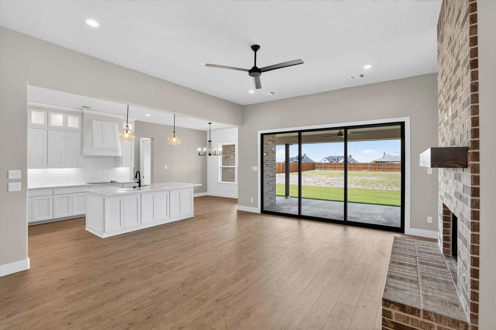 Single Family Residence For Sale in Johnson County , 136 Chapowits, Godley, Texas 76044, 3 Bedroom, 3 Bathroom, 3 Garage spaces, 2,218 Sqft, built in 2026, New Construction - Incomplete, mls#21237943, Real Estate Agent in Godley, Homes For Sale in Johnson county, Homes For Sale in Godley, Realtor in Godley Texas, Real Estate Brokerage Independent Realty Texas, Luminita Cordes Realtor