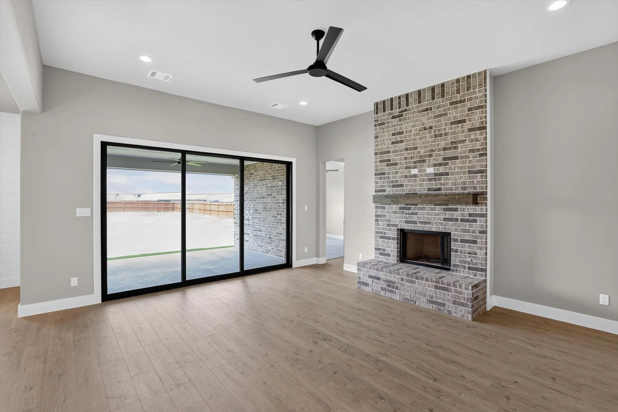 Single Family Residence For Sale in Johnson County , 136 Chapowits, Godley, Texas 76044, 3 Bedroom, 3 Bathroom, 3 Garage spaces, 2,218 Sqft, built in 2026, New Construction - Incomplete, mls#21237943, Real Estate Agent in Godley, Homes For Sale in Johnson county, Homes For Sale in Godley, Realtor in Godley Texas, Real Estate Brokerage Independent Realty Texas, Luminita Cordes Realtor