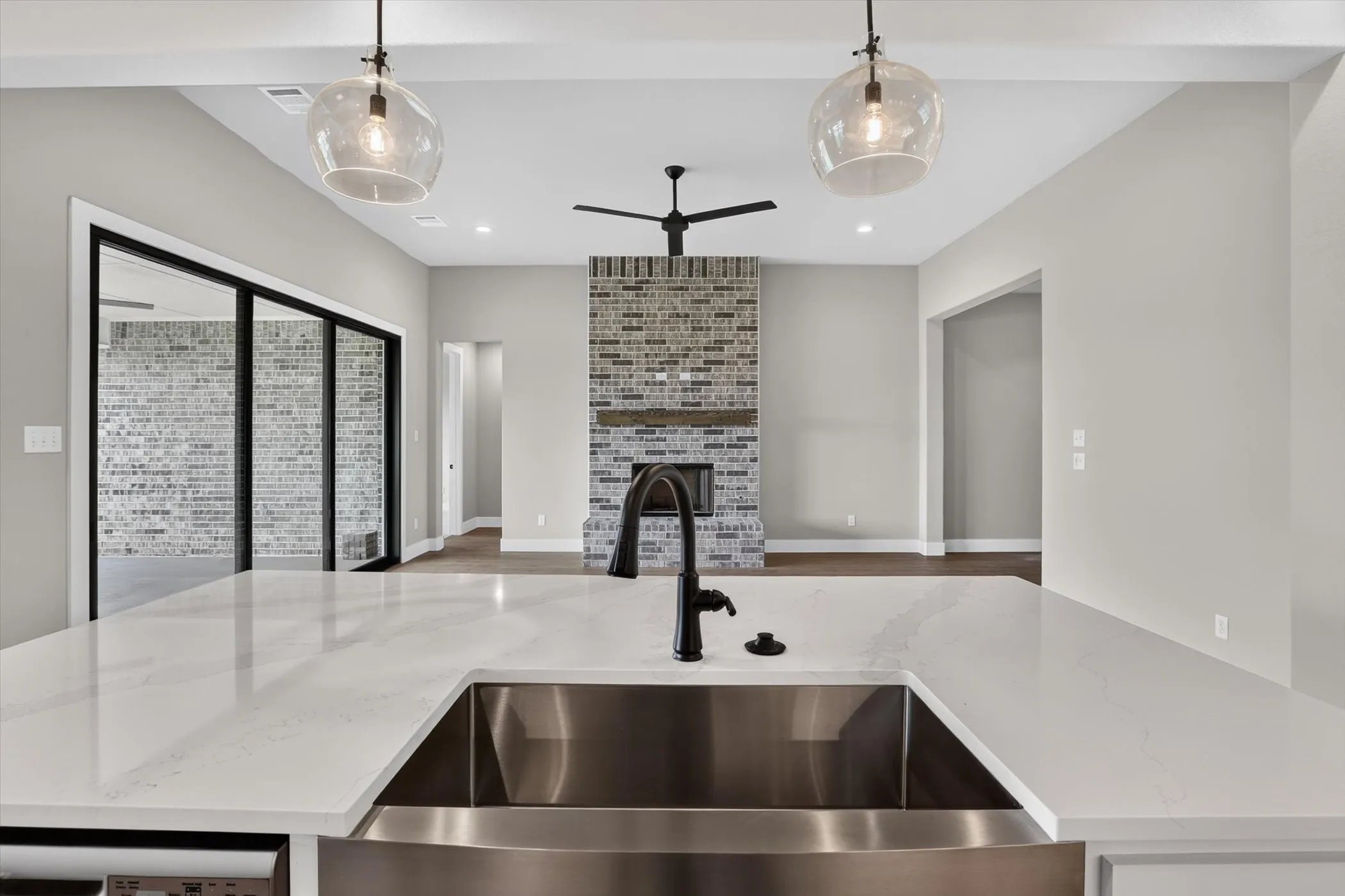 Single Family Residence For Sale in Johnson County , 136 Chapowits, Godley, Texas 76044, 3 Bedroom, 3 Bathroom, 3 Garage spaces, 2,218 Sqft, built in 2026, New Construction - Incomplete, mls#21237943, Real Estate Agent in Godley, Homes For Sale in Johnson county, Homes For Sale in Godley, Realtor in Godley Texas, Real Estate Brokerage Independent Realty Texas, Luminita Cordes Realtor