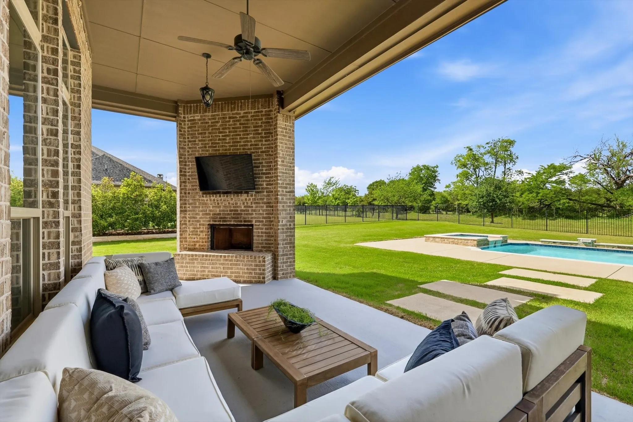 Single Family Residence For Sale in Collin County , 4243 Serenity Trail, Mc Kinney, Texas 75071, 4 Bedrooms, 5 Bathrooms, 3 Garage spaces, 4,504 Sqft, built in 2016, Price $1,150,000, mls#21237462, Real Estate Agent in Mc Kinney, Homes For Sale in Collin county, Homes For Sale in Mc Kinney, Realtor in Mc Kinney Texas, Real Estate Brokerage Independent Realty Texas, Luminita Cordes Realtor