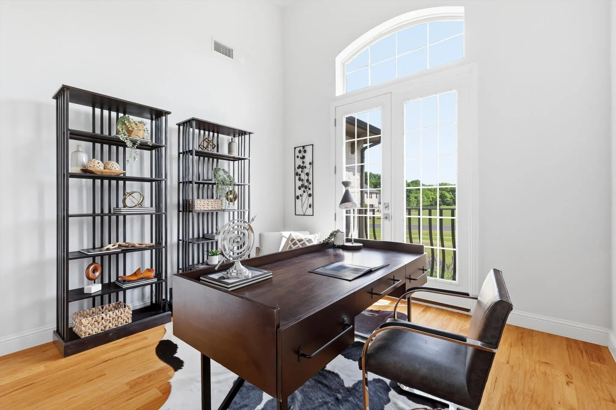 Single Family Residence For Sale in Collin County , 4243 Serenity Trail, Mc Kinney, Texas 75071, 4 Bedrooms, 5 Bathrooms, 3 Garage spaces, 4,504 Sqft, built in 2016, Price $1,150,000, mls#21237462, Real Estate Agent in Mc Kinney, Homes For Sale in Collin county, Homes For Sale in Mc Kinney, Realtor in Mc Kinney Texas, Real Estate Brokerage Independent Realty Texas, Luminita Cordes Realtor