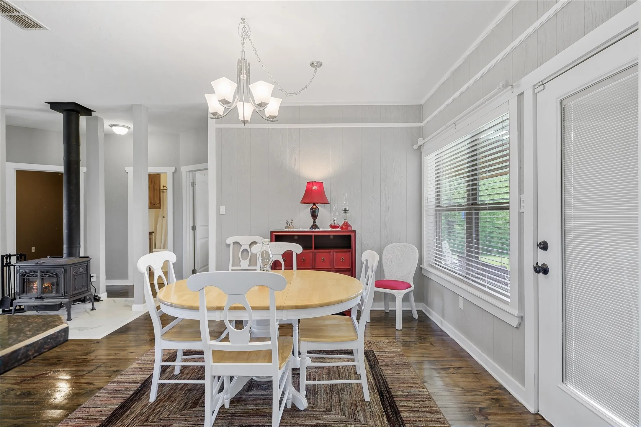 Single Family Residence For Sale in Wood County , 891 County Road 4740, Winnsboro, Texas 75494, 4 Bedroom, 2 Bathroom, Garage spaces, 2,034 Sqft, built in 2012, Price $694,500, mls#21237815, Real Estate Agent in Winnsboro, Homes For Sale in Wood county, Homes For Sale in Winnsboro, Realtor in Winnsboro Texas, Real Estate Brokerage Independent Realty Texas, Luminita Cordes Realtor