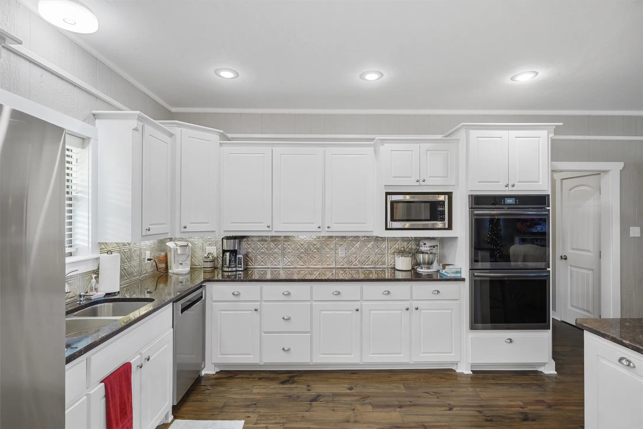 Single Family Residence For Sale in Wood County , 891 County Road 4740, Winnsboro, Texas 75494, 4 Bedroom, 2 Bathroom, Garage spaces, 2,034 Sqft, built in 2012, Price $694,500, mls#21237815, Real Estate Agent in Winnsboro, Homes For Sale in Wood county, Homes For Sale in Winnsboro, Realtor in Winnsboro Texas, Real Estate Brokerage Independent Realty Texas, Luminita Cordes Realtor