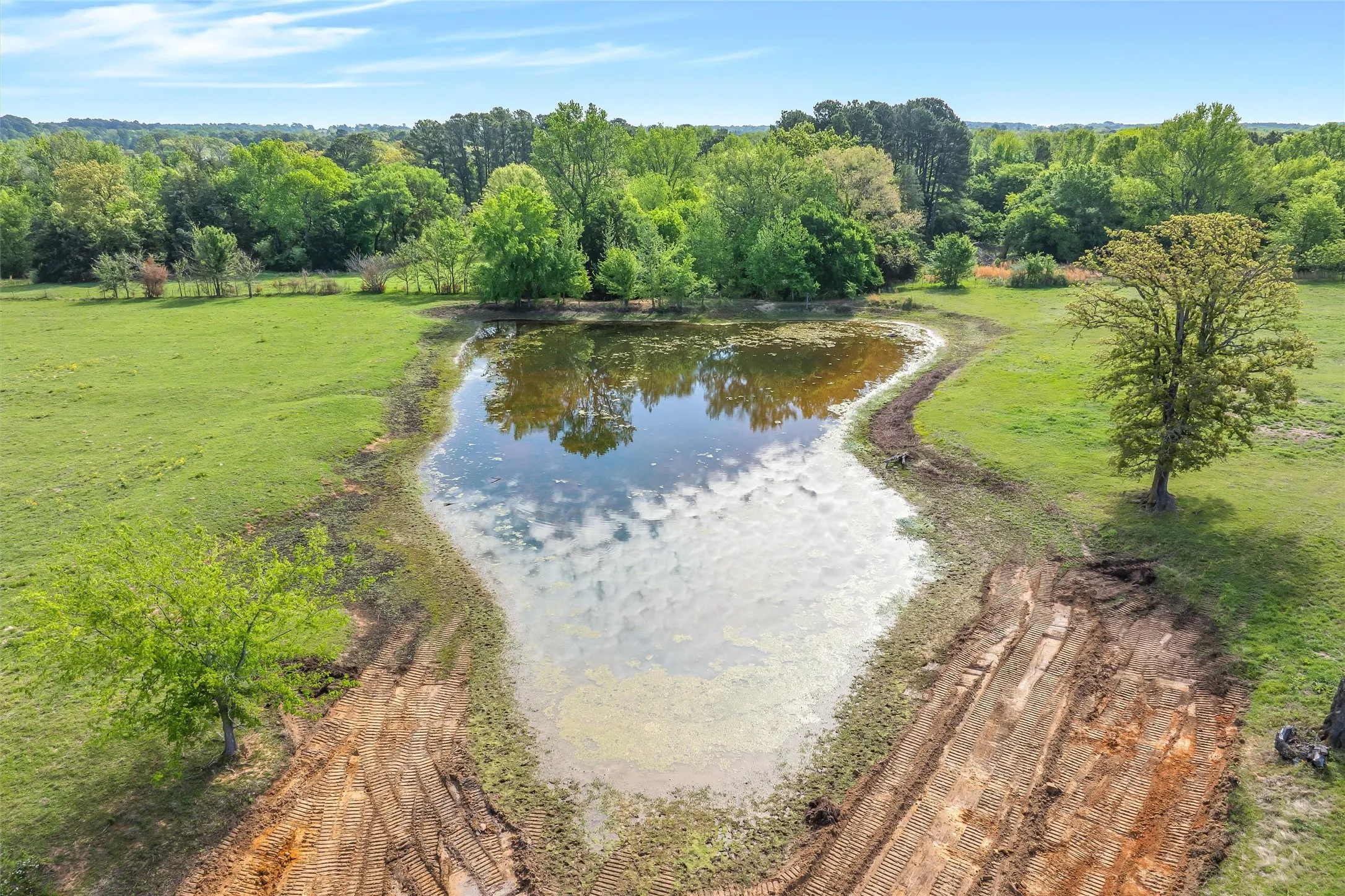 Single Family Residence For Sale in Wood County , 891 County Road 4740, Winnsboro, Texas 75494, 4 Bedroom, 2 Bathroom, Garage spaces, 2,034 Sqft, built in 2012, Price $694,500, mls#21237815, Real Estate Agent in Winnsboro, Homes For Sale in Wood county, Homes For Sale in Winnsboro, Realtor in Winnsboro Texas, Real Estate Brokerage Independent Realty Texas, Luminita Cordes Realtor