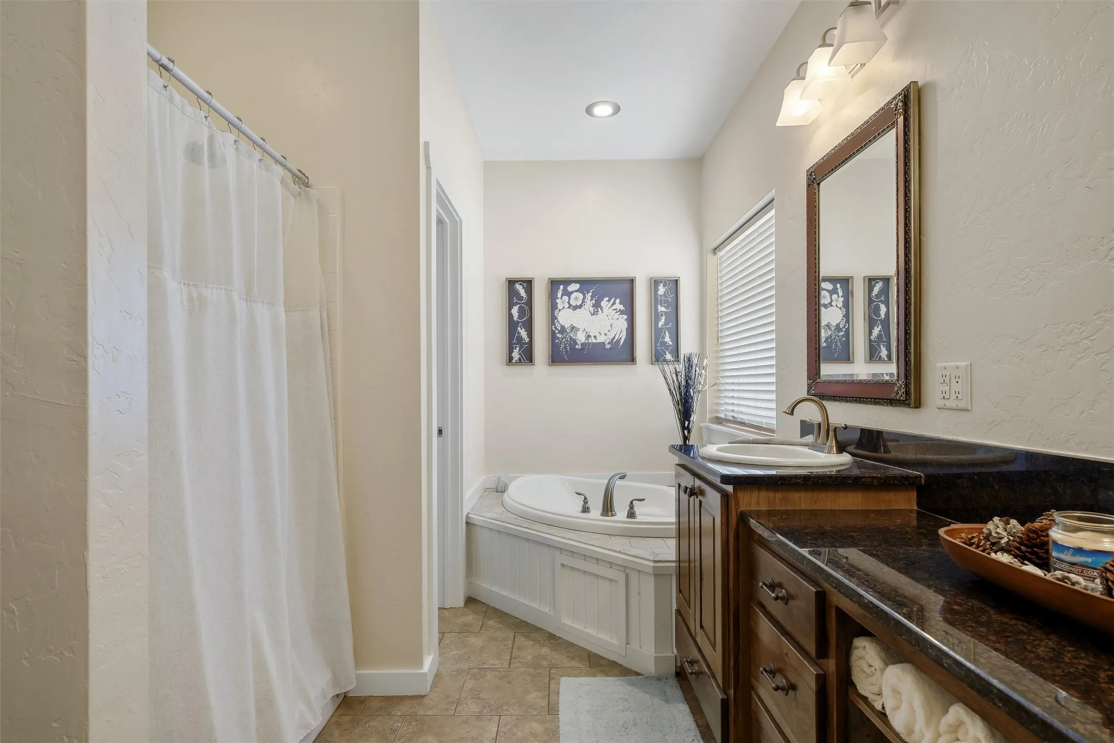 Single Family Residence For Sale in Wood County , 891 County Road 4740, Winnsboro, Texas 75494, 4 Bedroom, 2 Bathroom, Garage spaces, 2,034 Sqft, built in 2012, Price $694,500, mls#21237815, Real Estate Agent in Winnsboro, Homes For Sale in Wood county, Homes For Sale in Winnsboro, Realtor in Winnsboro Texas, Real Estate Brokerage Independent Realty Texas, Luminita Cordes Realtor