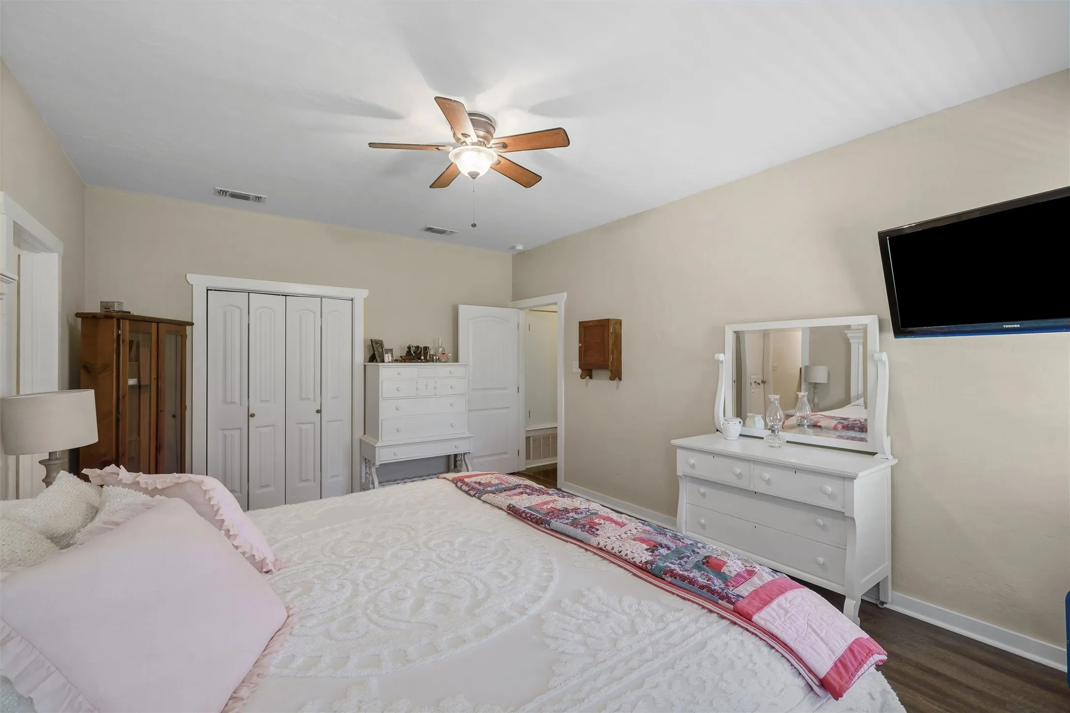 Single Family Residence For Sale in Wood County , 891 County Road 4740, Winnsboro, Texas 75494, 4 Bedroom, 2 Bathroom, Garage spaces, 2,034 Sqft, built in 2012, Price $694,500, mls#21237815, Real Estate Agent in Winnsboro, Homes For Sale in Wood county, Homes For Sale in Winnsboro, Realtor in Winnsboro Texas, Real Estate Brokerage Independent Realty Texas, Luminita Cordes Realtor