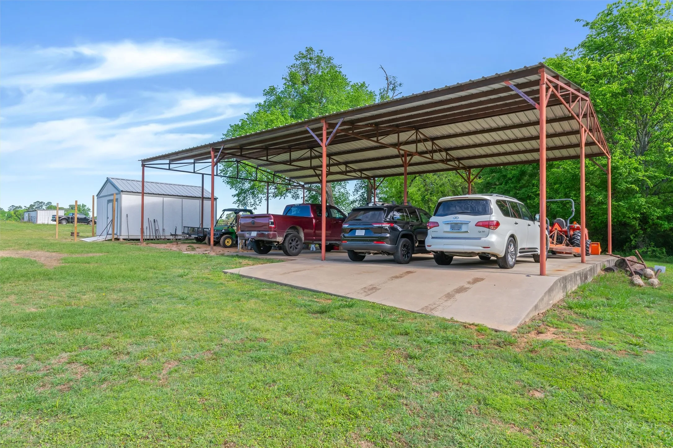 Single Family Residence For Sale in Wood County , 891 County Road 4740, Winnsboro, Texas 75494, 4 Bedroom, 2 Bathroom, Garage spaces, 2,034 Sqft, built in 2012, Price $694,500, mls#21237815, Real Estate Agent in Winnsboro, Homes For Sale in Wood county, Homes For Sale in Winnsboro, Realtor in Winnsboro Texas, Real Estate Brokerage Independent Realty Texas, Luminita Cordes Realtor