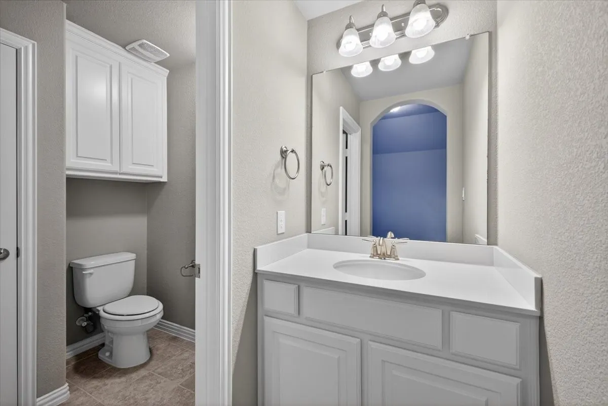 Jack-n-jill bathroom upstairs