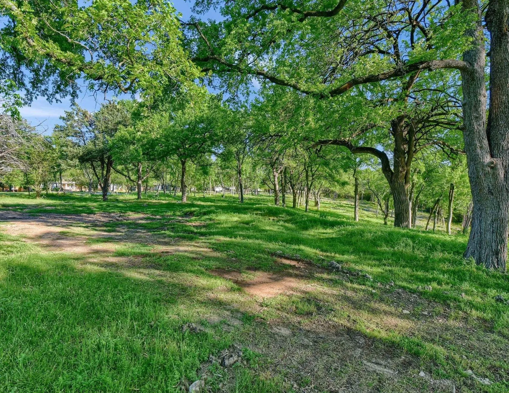 Unimproved Land For Sale in Grayson County , 5.63 acres Thompson Heights, Denison, Texas 75020, 0, 0, Garage spaces, 0 Sqft, built in 0, Price $2,395,000, mls#21235774, Real Estate Agent in Denison, Homes For Sale in Grayson county, Homes For Sale in Denison, Realtor in Denison Texas, Real Estate Brokerage Independent Realty Texas, Luminita Cordes Realtor