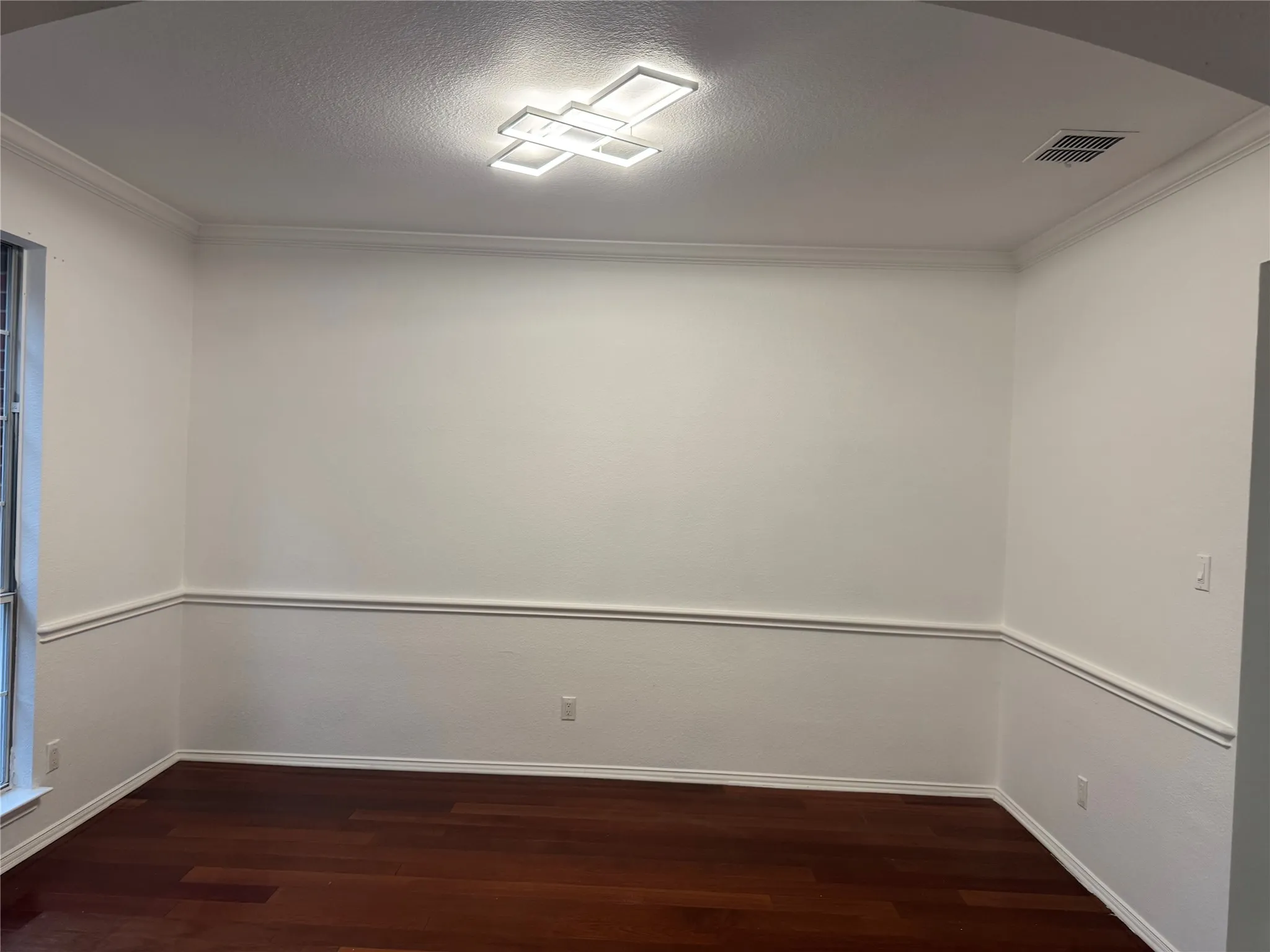 Single Family Residence For Sale in Denton County , 2105 Woodview Drive, Flower Mound, Texas 75028, 5 Bedroom, 4 Bathroom, 2 Garage spaces, 3,229 Sqft, built in 2001, mls#21238008, Real Estate Agent in Flower Mound, Homes For Sale in Denton county, Homes For Sale in Flower Mound, Realtor in Flower Mound Texas, Real Estate Brokerage Independent Realty Texas, Luminita Cordes Realtor