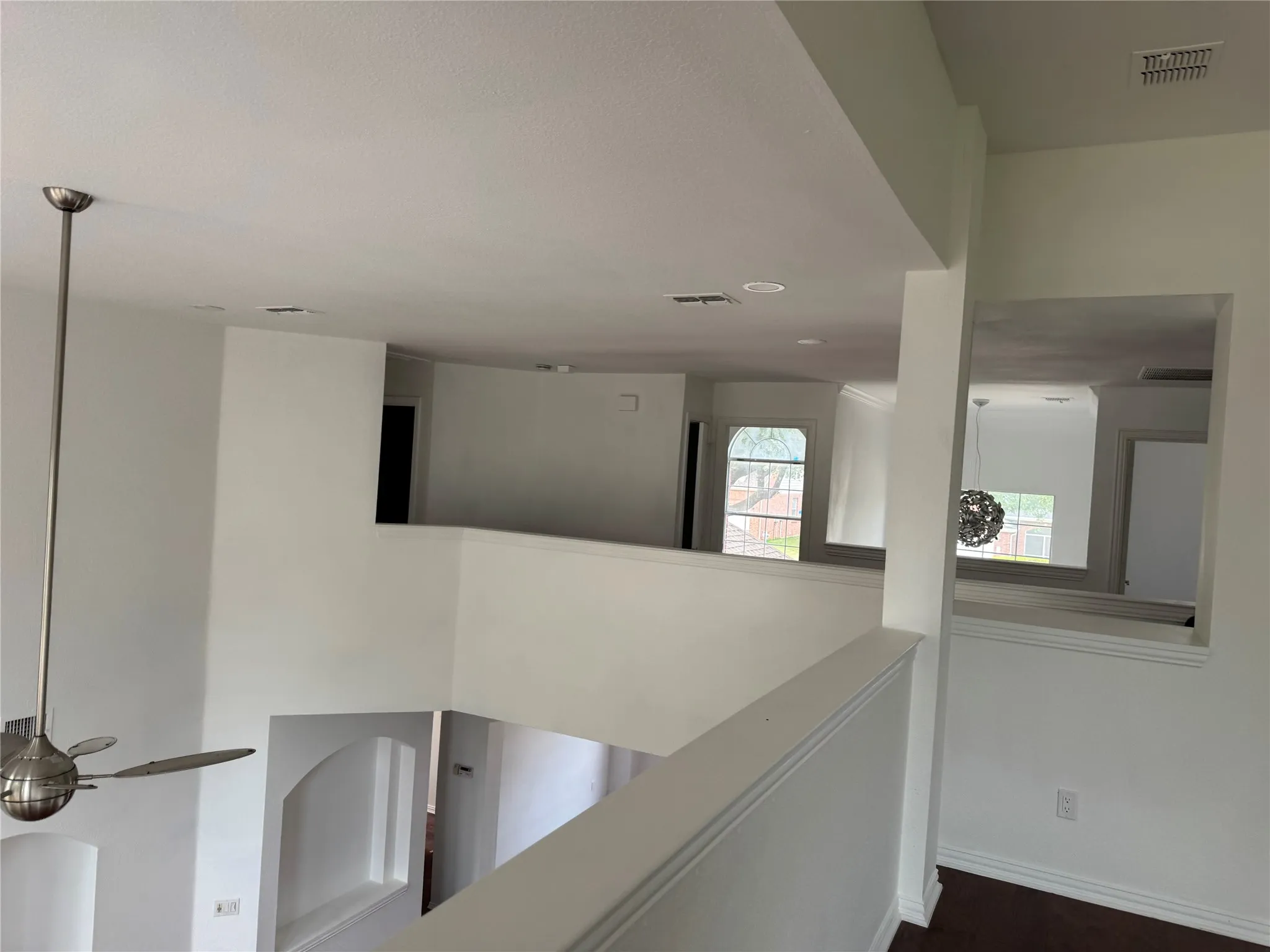 Single Family Residence For Sale in Denton County , 2105 Woodview Drive, Flower Mound, Texas 75028, 5 Bedroom, 4 Bathroom, 2 Garage spaces, 3,229 Sqft, built in 2001, mls#21238008, Real Estate Agent in Flower Mound, Homes For Sale in Denton county, Homes For Sale in Flower Mound, Realtor in Flower Mound Texas, Real Estate Brokerage Independent Realty Texas, Luminita Cordes Realtor