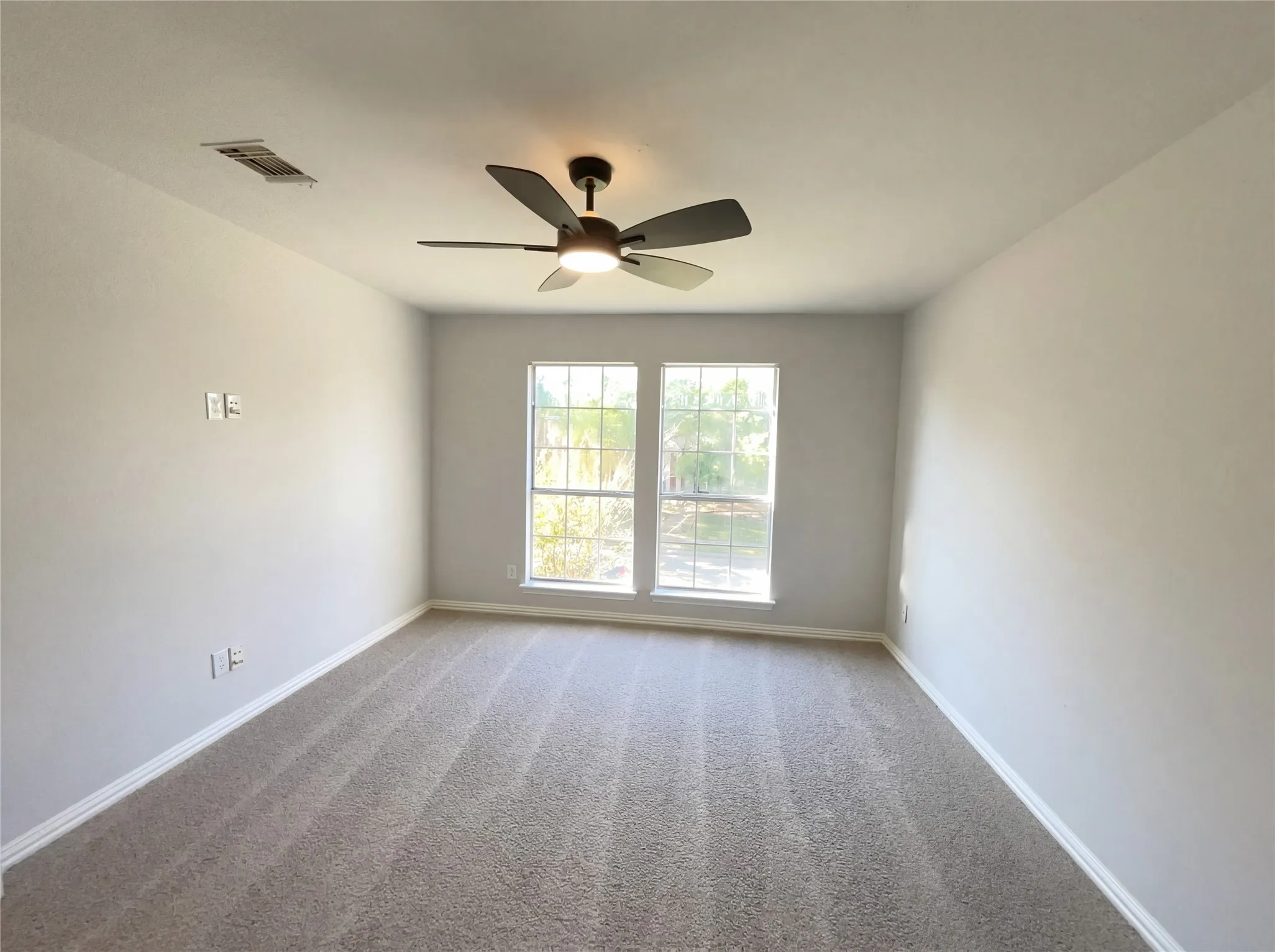 Single Family Residence For Sale in Collin County , 3421 Sandy Trail Lane, Plano, Texas 75023, 5 Bedroom, 4 Bathroom, 3 Garage spaces, 3,772 Sqft, built in 1991, mls#21234322, Real Estate Agent in Plano, Homes For Sale in Collin county, Homes For Sale in Plano, Realtor in Plano Texas, Real Estate Brokerage Independent Realty Texas, Luminita Cordes Realtor