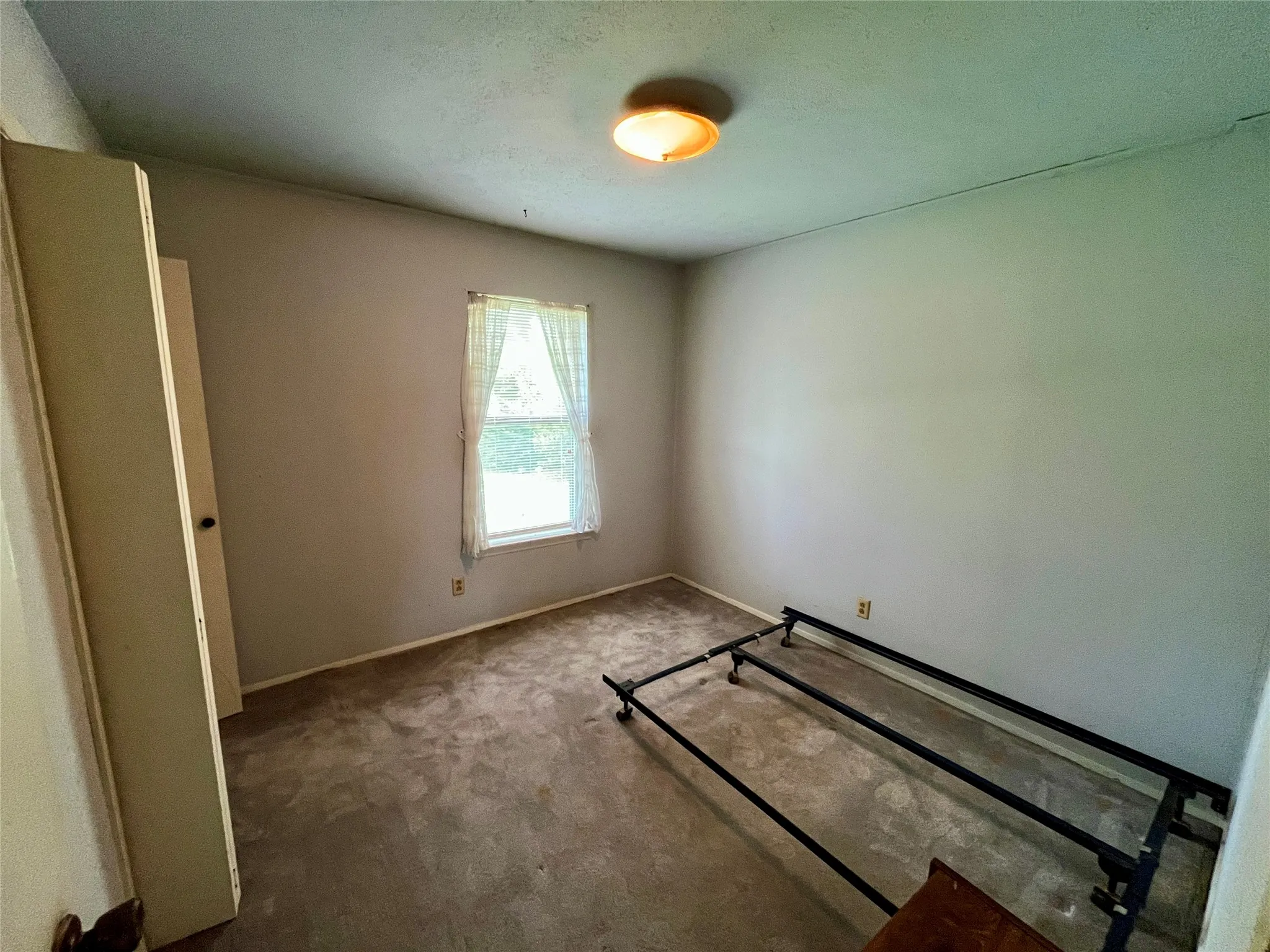 Single Family Residence For Sale in Dallas County , 858 Lexington Drive, Lancaster, Texas 75134, 3 Bedrooms, 2 Bathrooms, 2 Garage spaces, 1,308 Sqft, built in 1970, Preowned, Price $195,000, mls#21237639, Real Estate Agent in Lancaster, Homes For Sale in Dallas county, Homes For Sale in Lancaster, Realtor in Lancaster Texas, Real Estate Brokerage Independent Realty Texas, Luminita Cordes Realtor