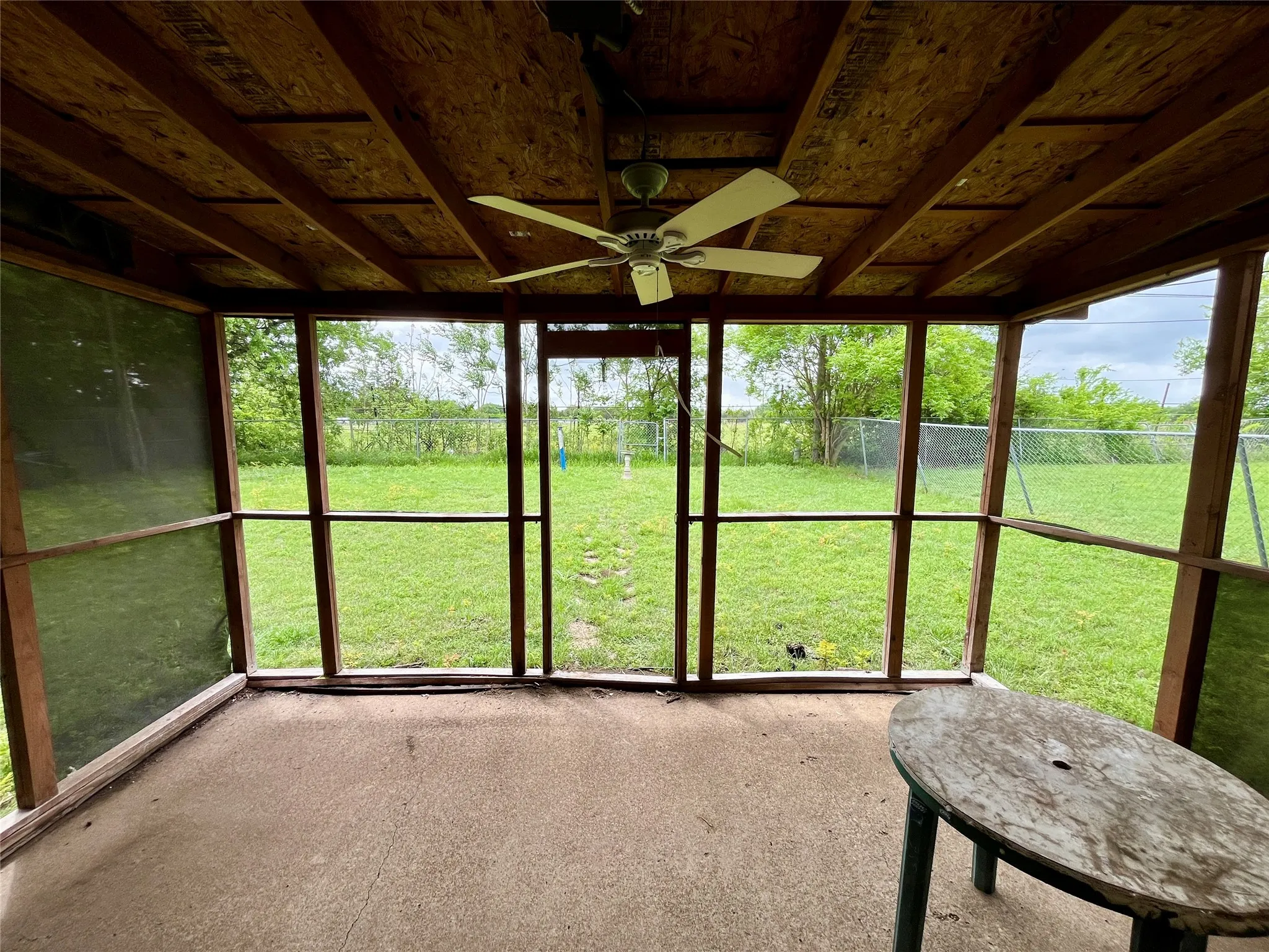 Single Family Residence For Sale in Dallas County , 858 Lexington Drive, Lancaster, Texas 75134, 3 Bedrooms, 2 Bathrooms, 2 Garage spaces, 1,308 Sqft, built in 1970, Preowned, Price $195,000, mls#21237639, Real Estate Agent in Lancaster, Homes For Sale in Dallas county, Homes For Sale in Lancaster, Realtor in Lancaster Texas, Real Estate Brokerage Independent Realty Texas, Luminita Cordes Realtor