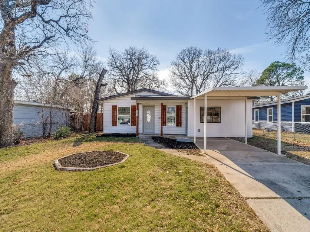 Single Family Residence For Sale in Tarrant County , 4528 Newman Drive, Haltom City, Texas 76117, 3 Bedroom, 1 Bathroom, Garage spaces, 1,376 Sqft, built in 1955, mls#21237950, Real Estate Agent in Haltom City, Homes For Sale in Tarrant county, Homes For Sale in Haltom City, Realtor in Haltom City Texas, Real Estate Brokerage Independent Realty Texas, Luminita Cordes Realtor