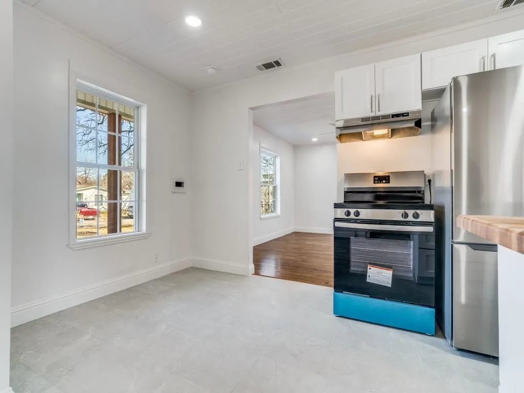 Single Family Residence For Sale in Tarrant County , 4528 Newman Drive, Haltom City, Texas 76117, 3 Bedroom, 1 Bathroom, Garage spaces, 1,376 Sqft, built in 1955, mls#21237950, Real Estate Agent in Haltom City, Homes For Sale in Tarrant county, Homes For Sale in Haltom City, Realtor in Haltom City Texas, Real Estate Brokerage Independent Realty Texas, Luminita Cordes Realtor