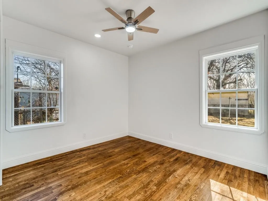 Single Family Residence For Sale in Tarrant County , 4528 Newman Drive, Haltom City, Texas 76117, 3 Bedroom, 1 Bathroom, Garage spaces, 1,376 Sqft, built in 1955, mls#21237950, Real Estate Agent in Haltom City, Homes For Sale in Tarrant county, Homes For Sale in Haltom City, Realtor in Haltom City Texas, Real Estate Brokerage Independent Realty Texas, Luminita Cordes Realtor